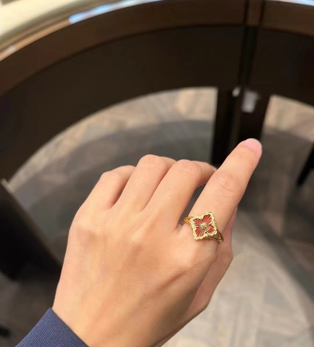Buccellati V金材质 精工布契拉提红珐琅小号戒指 678码