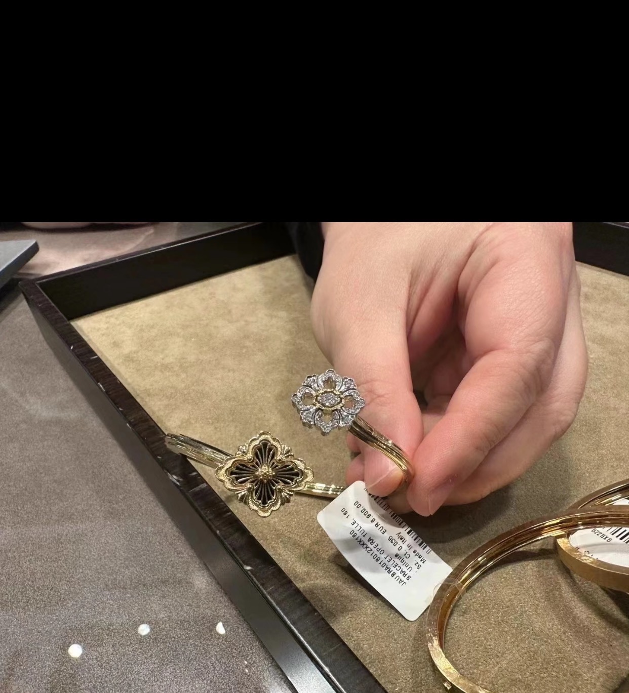 Buccellati V金材质布契拉提黑玛瑙手镯