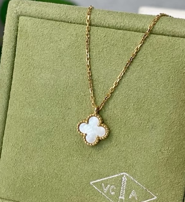 China Replica VCA Jewelry VCAES0402-4358