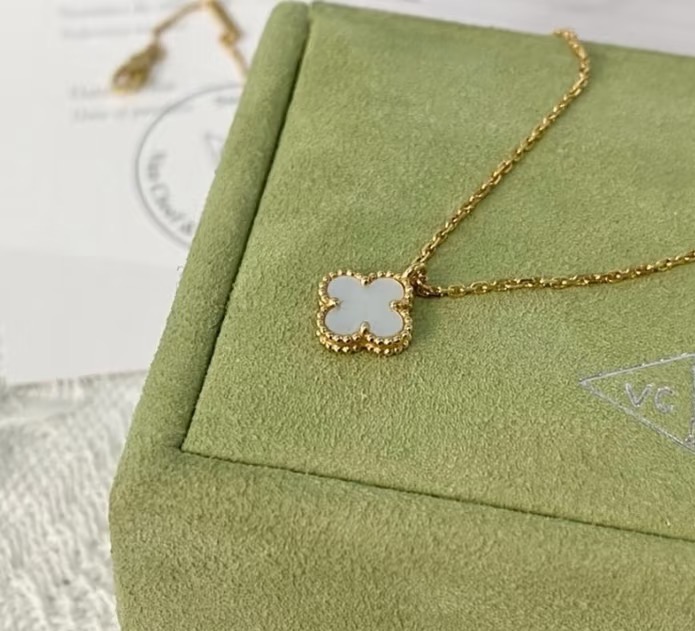 China Replica VCA Jewelry VCAES0402-4358