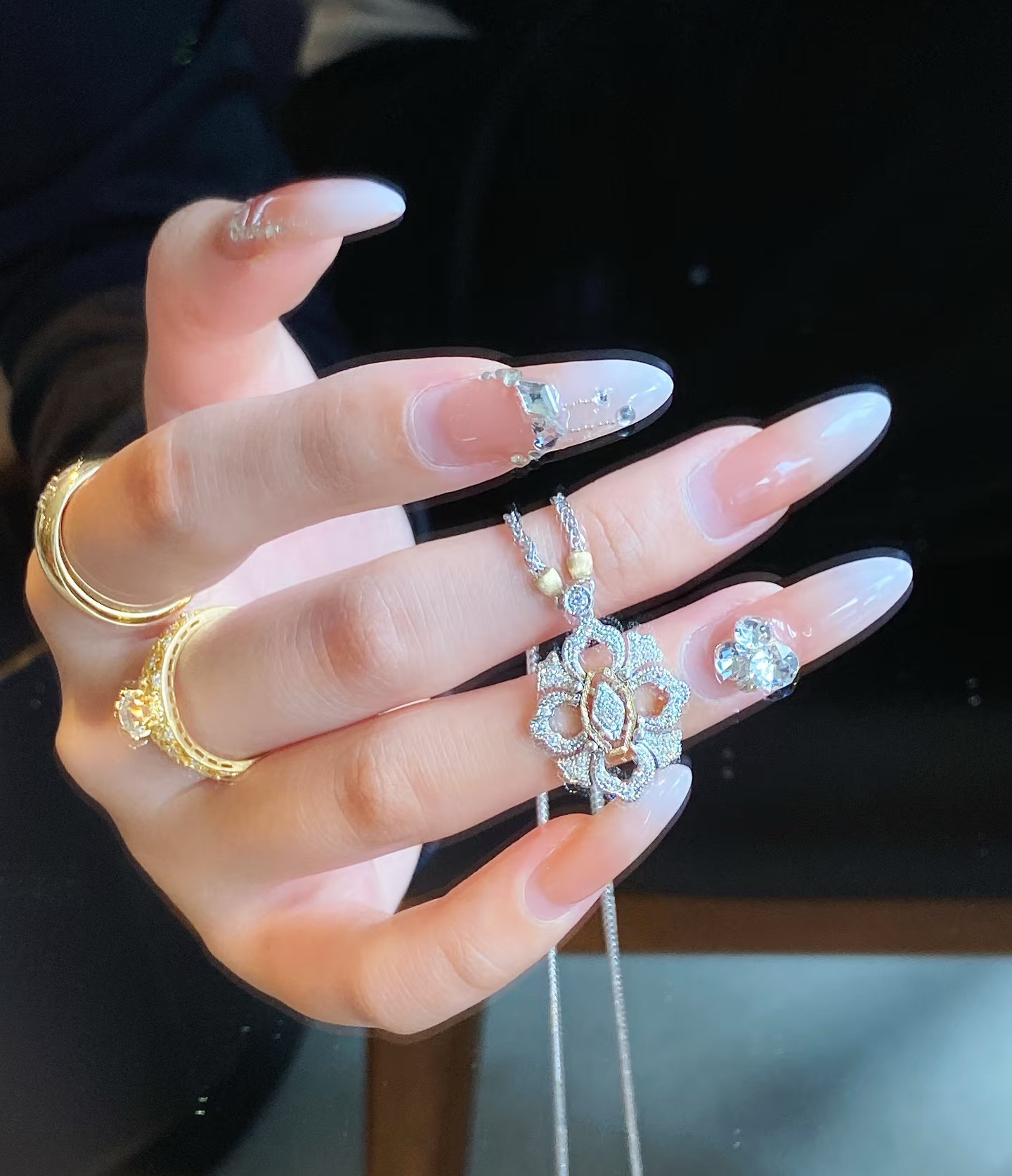 Buccellati V金材质 精工布契拉提满钻项链