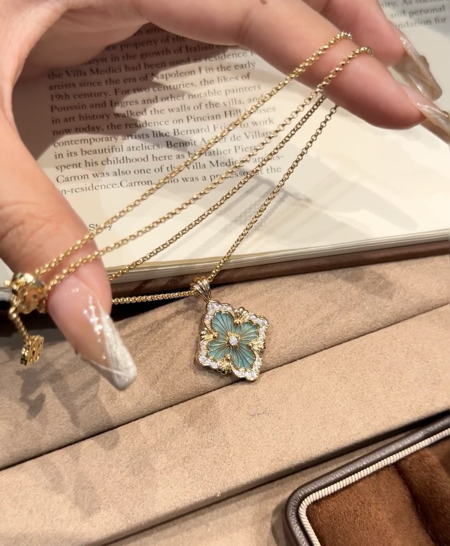Buccellati V金材质 精工布契拉提天河石大号项链