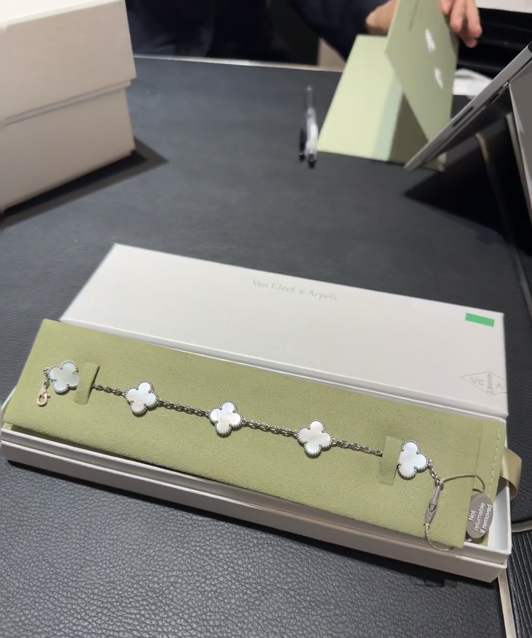 China Replica VCA Jewelry VCAES0406-2989