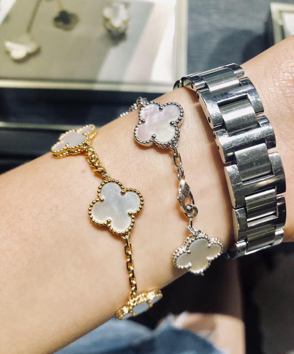 China Replica VCA Jewelry VCAES0406-2954