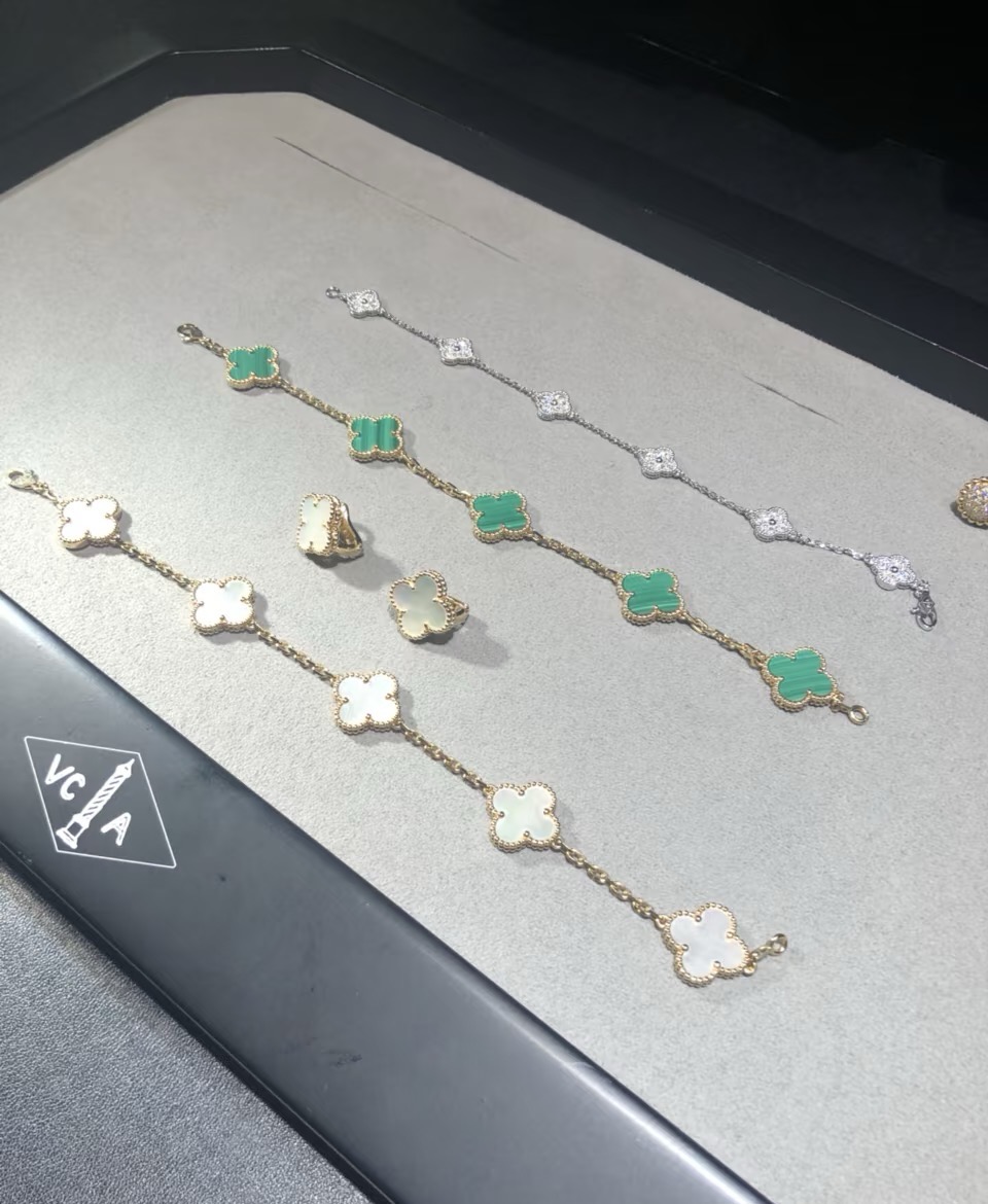 China Replica VCA Jewelry VCAES0406-2954