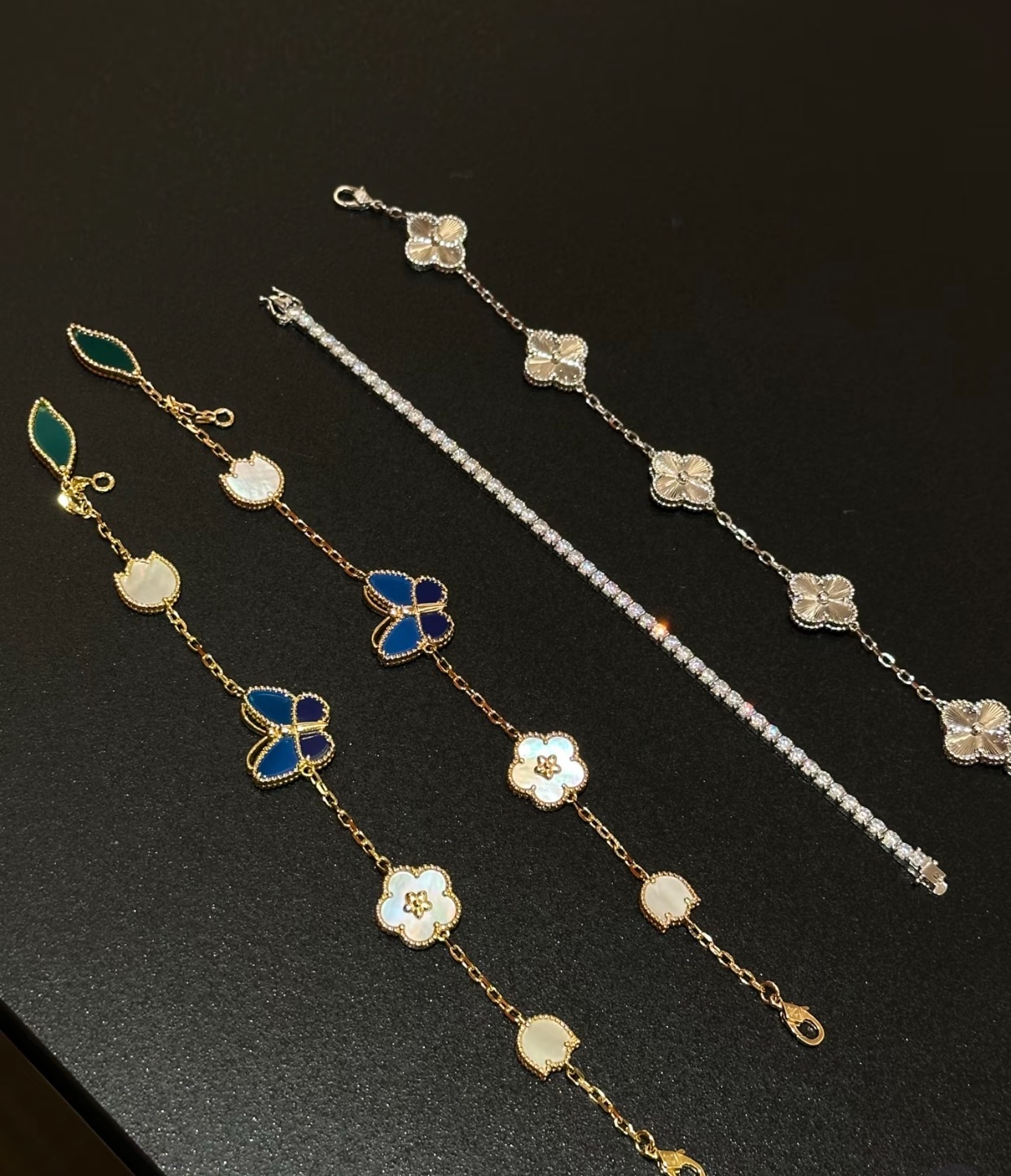 China Replica Van Cleef & Arpels Jewelry VCA0404-2400