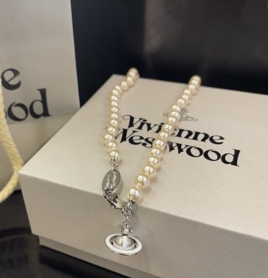 Vivienne Westwood 珍珠项链西太后【VivienneWestwood】什么是快乐星球 来 这就是快乐星球 重磅推荐