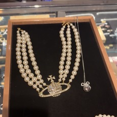 西太后【VivienneWestwood】什么是快乐星球,来,这就是快乐星球!重磅推荐,闭眼入准没错!纯粹王冠球是经典的 西太后【VivienneWestwood】什么是快乐星球,来,这就是快乐星球!重磅推荐,闭眼入准没错!纯粹王冠球是经典的