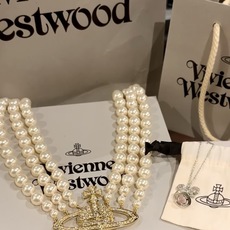 西太后【VivienneWestwood】什么是快乐星球,来,这就是快乐星球!重磅推荐,闭眼入准没错!纯粹王冠球是经典的 西太后【VivienneWestwood】什么是快乐星球,来,这就是快乐星球!重磅推荐,闭眼入准没错!纯粹王冠球是经典的