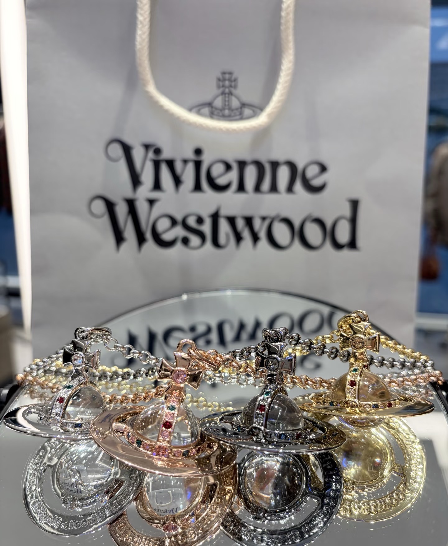 大号毛衣链西太后【VivienneWestwood】什么是快乐星球,来,这就是快乐星球!重磅推荐,闭眼入准没错!纯粹王冠 大号毛衣链西太后【VivienneWestwood】什么是快乐星球,来,这就是快乐星球!重磅推荐,闭眼入准没错!纯粹王冠