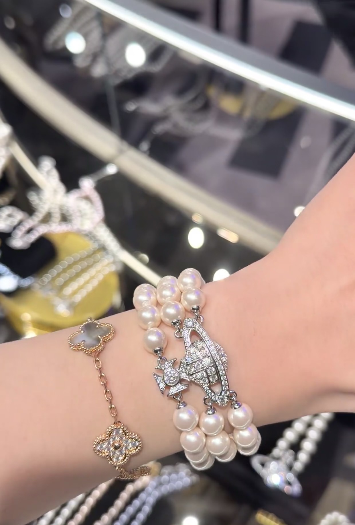 三层手链西太后【VivienneWestwood】什么是快乐星球,来,这就是快乐星球!重磅推荐,闭眼入准没错!纯粹王冠球 三层手链西太后【VivienneWestwood】什么是快乐星球,来,这就是快乐星球!重磅推荐,闭眼入准没错!纯粹王冠球