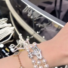三层手链西太后【VivienneWestwood】什么是快乐星球,来,这就是快乐星球!重磅推荐,闭眼入准没错!纯粹王冠球 三层手链西太后【VivienneWestwood】什么是快乐星球,来,这就是快乐星球!重磅推荐,闭眼入准没错!纯粹王冠球