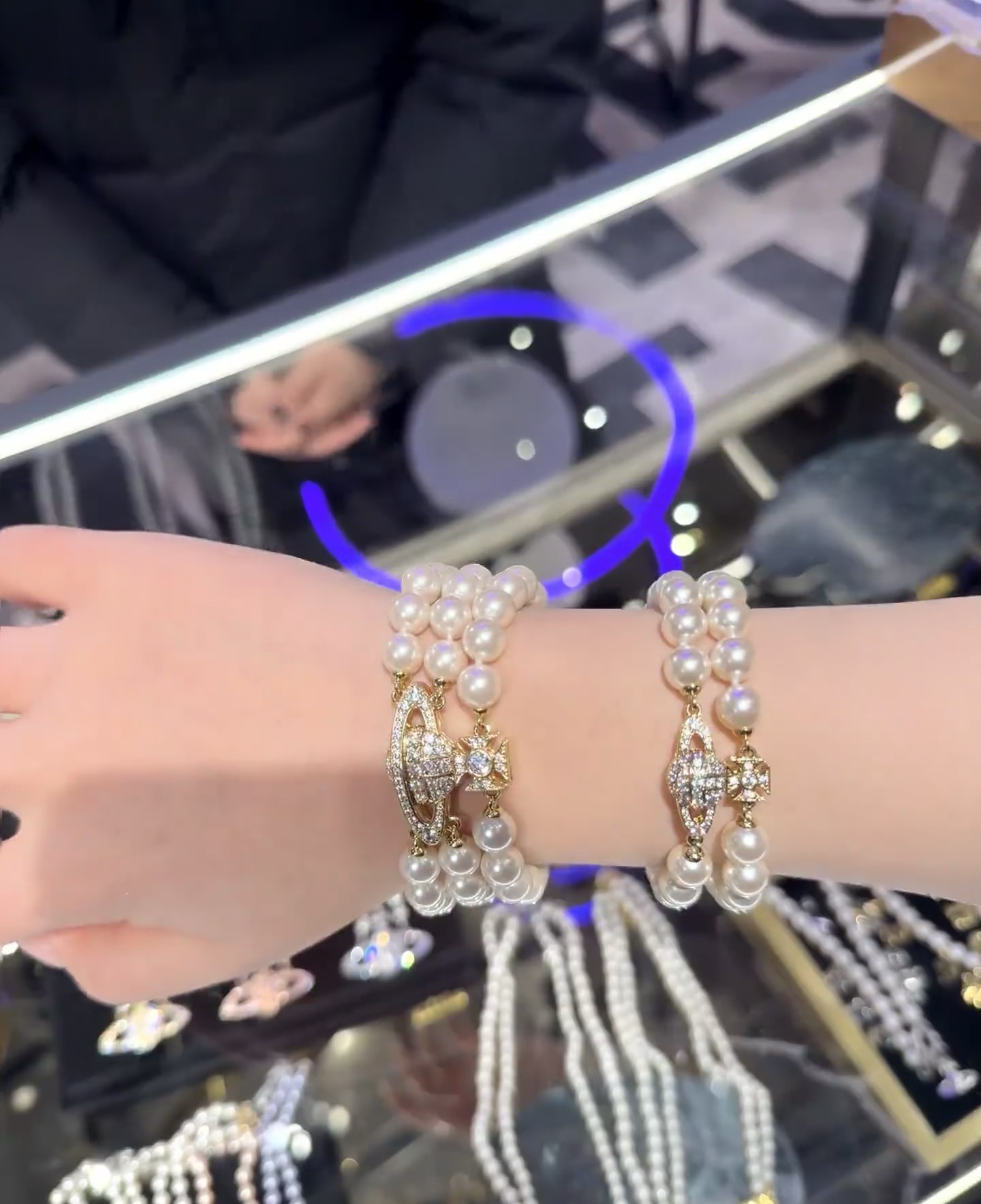 三层手链西太后【VivienneWestwood】什么是快乐星球,来,这就是快乐星球!重磅推荐,闭眼入准没错!纯粹王冠球 三层手链西太后【VivienneWestwood】什么是快乐星球,来,这就是快乐星球!重磅推荐,闭眼入准没错!纯粹王冠球