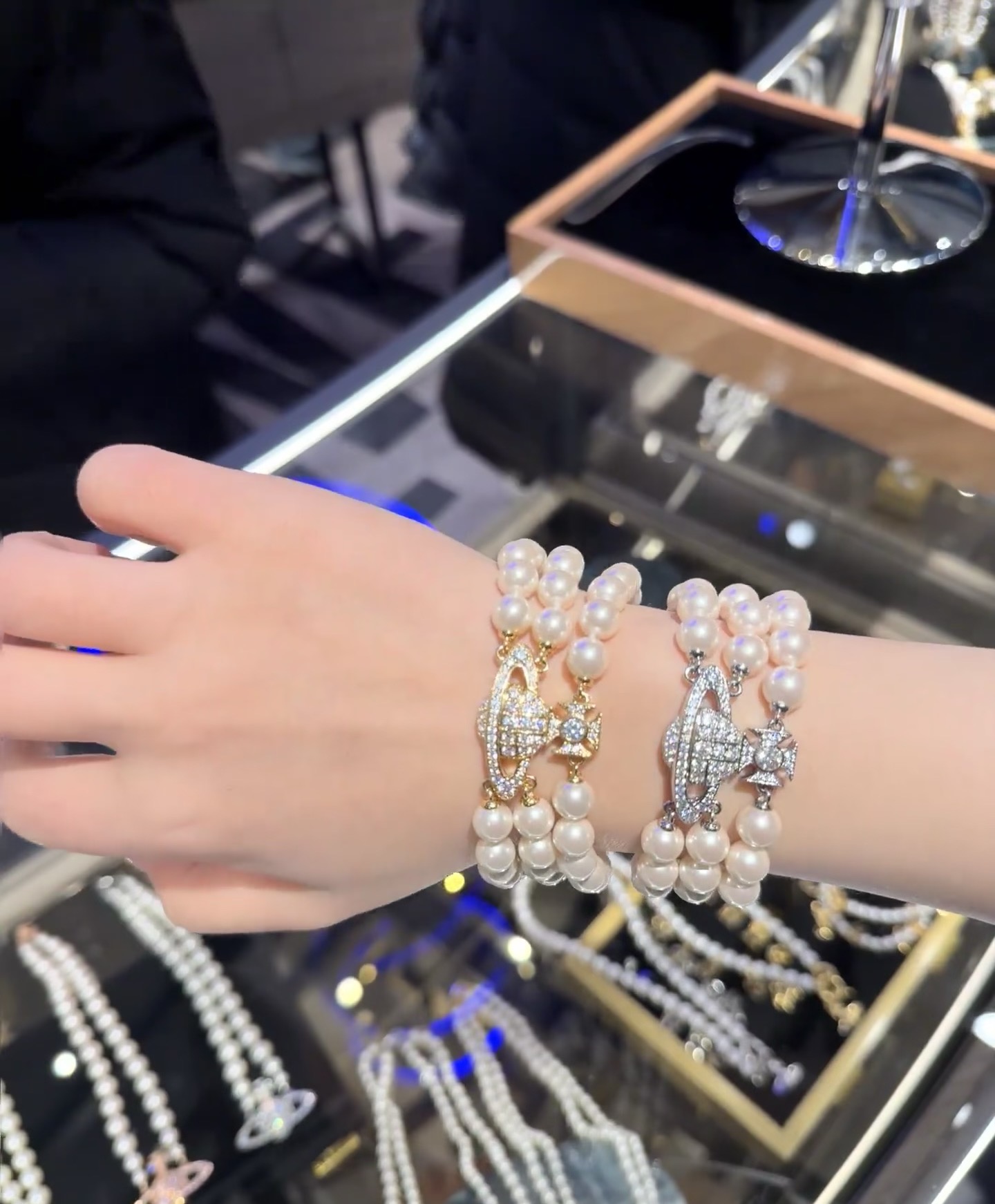 三层手链西太后【VivienneWestwood】什么是快乐星球,来,这就是快乐星球!重磅推荐,闭眼入准没错!纯粹王冠球 三层手链西太后【VivienneWestwood】什么是快乐星球,来,这就是快乐星球!重磅推荐,闭眼入准没错!纯粹王冠球