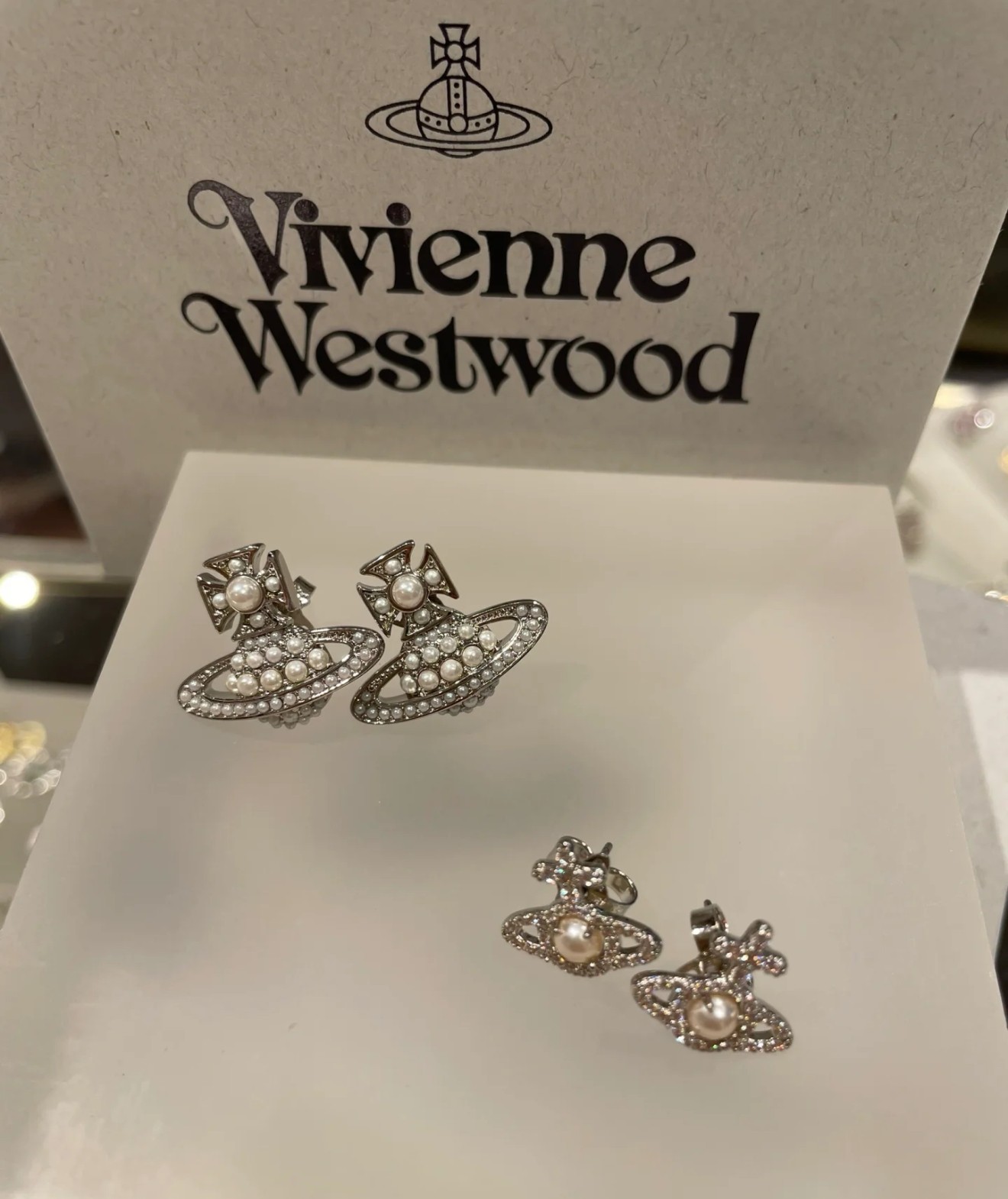 高品质西太后耳钉vivienne westwood英国时装设计师，时装的朋克之母！时尚潮流风格，品质强大