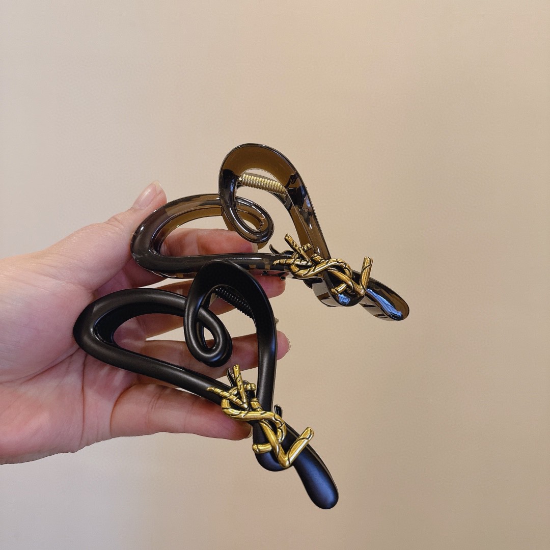 YSL New Hair Coffee Clip, Black Claw Clip 10 a1710575411899 7026