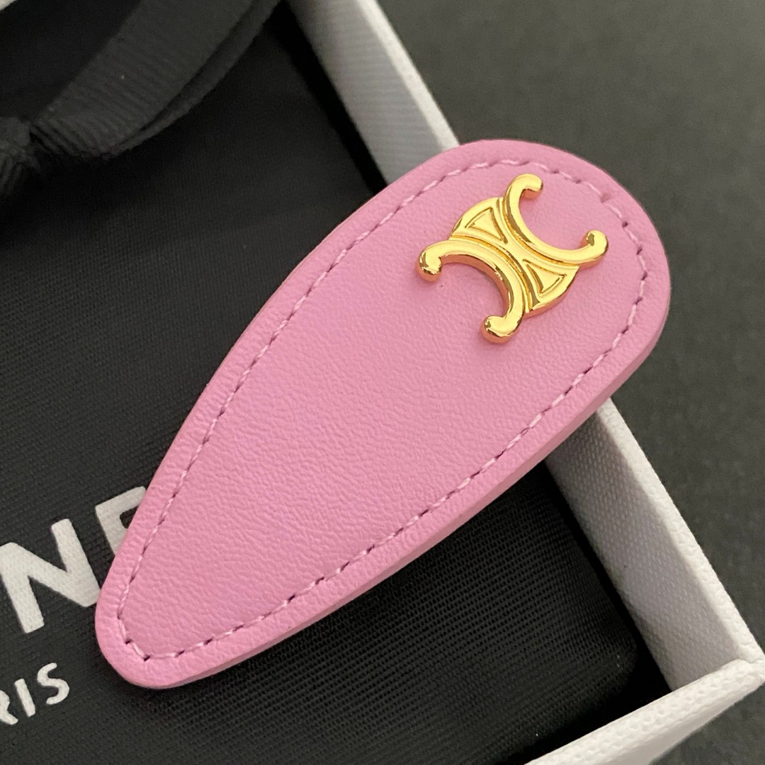 Celine Celestial Hair Clip: Star & Moon Motif with Crystal Embellishments 11 a1747724880976 4077