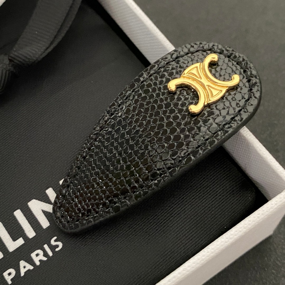 Celine Celestial Hair Clip: Star & Moon Motif with Crystal Embellishments 12 a1747724880980 3126