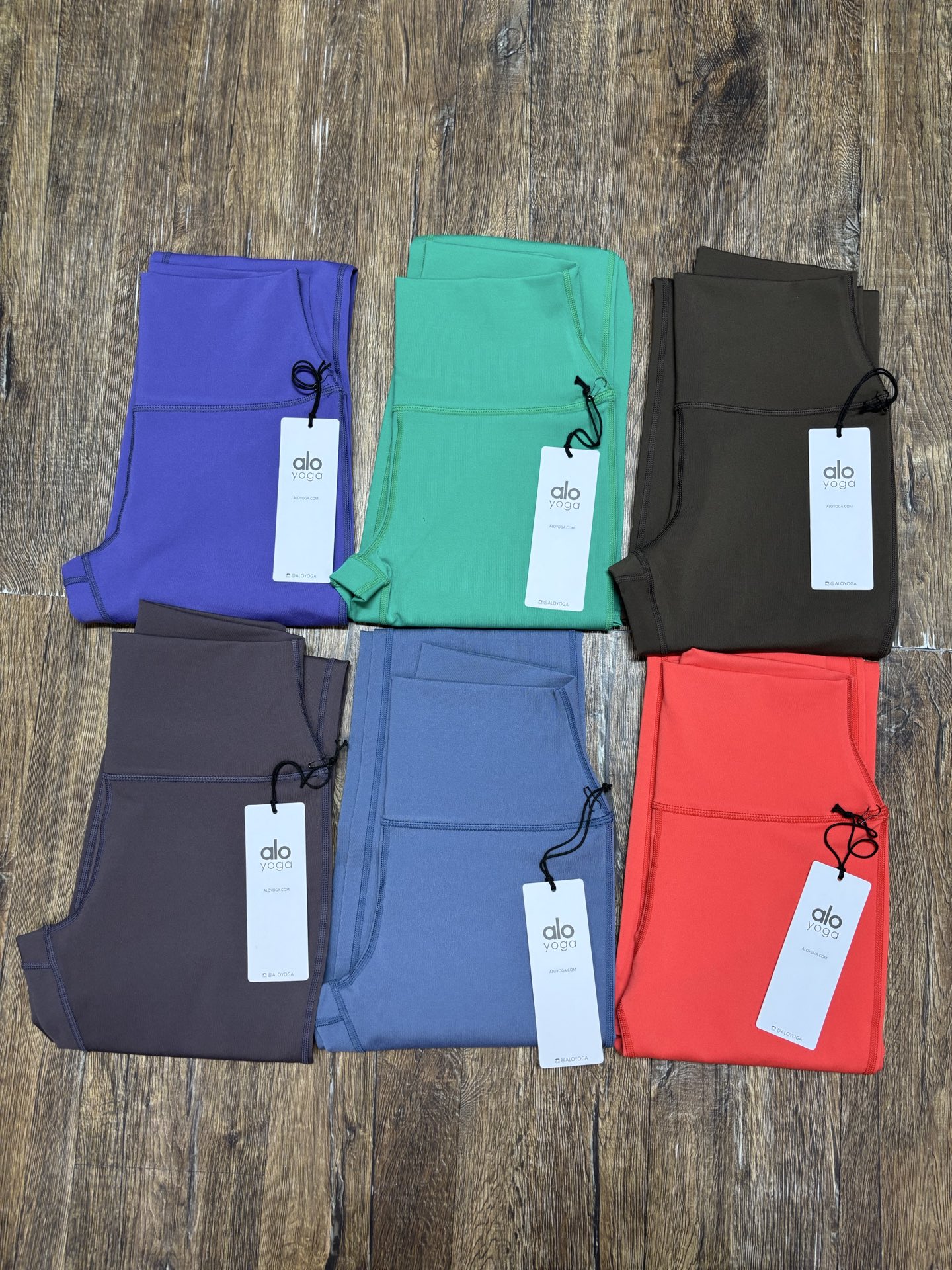Alo Yoga High-Waist Flare Leggings: Sculpt & Support for Fitness - Various Colors 2 i1745135041123 2737 0 0