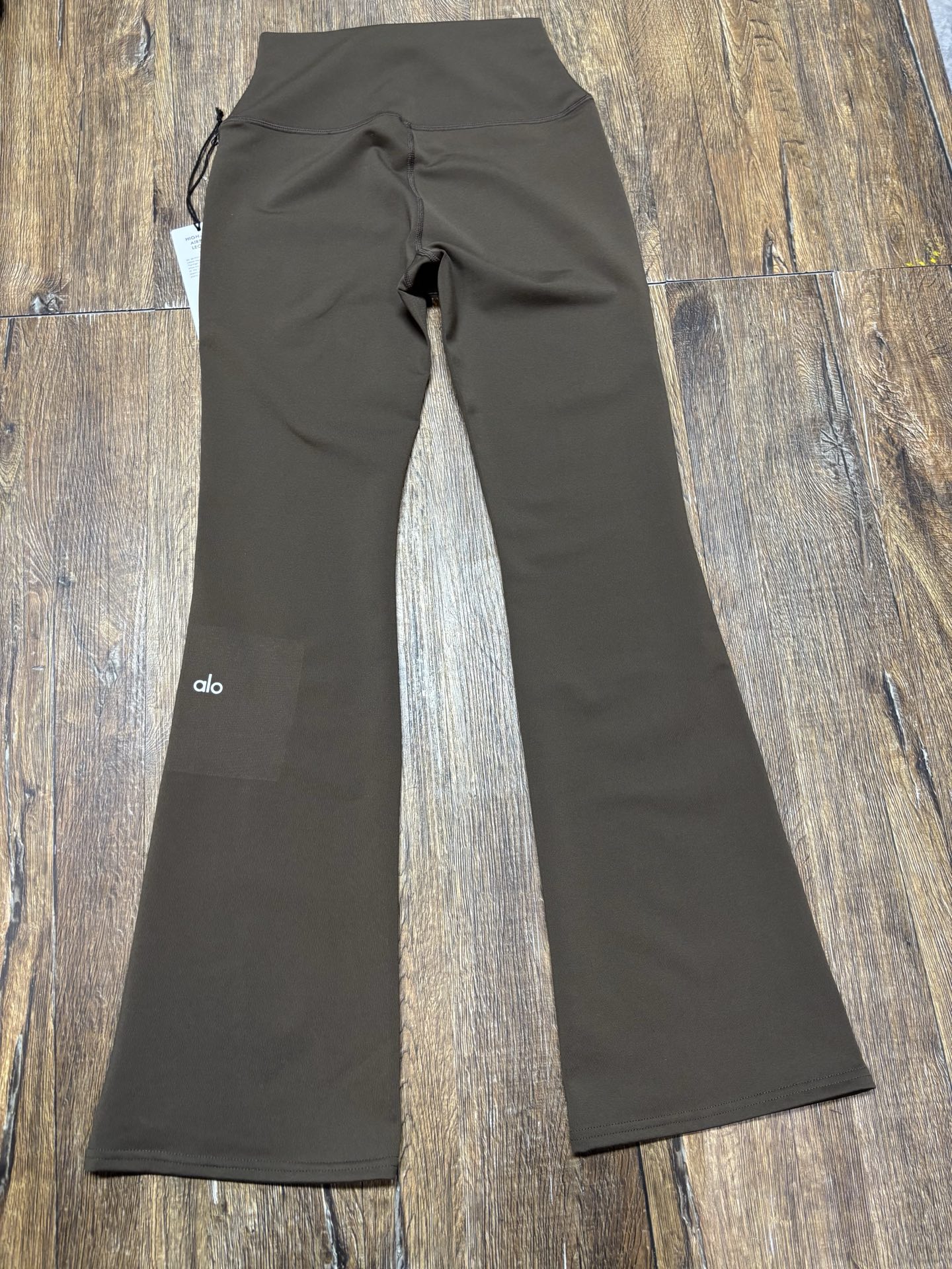Alo Yoga High-Waist Flare Leggings: Sculpt & Support for Fitness - Various Colors 4 i1745135041123 9622 0 2