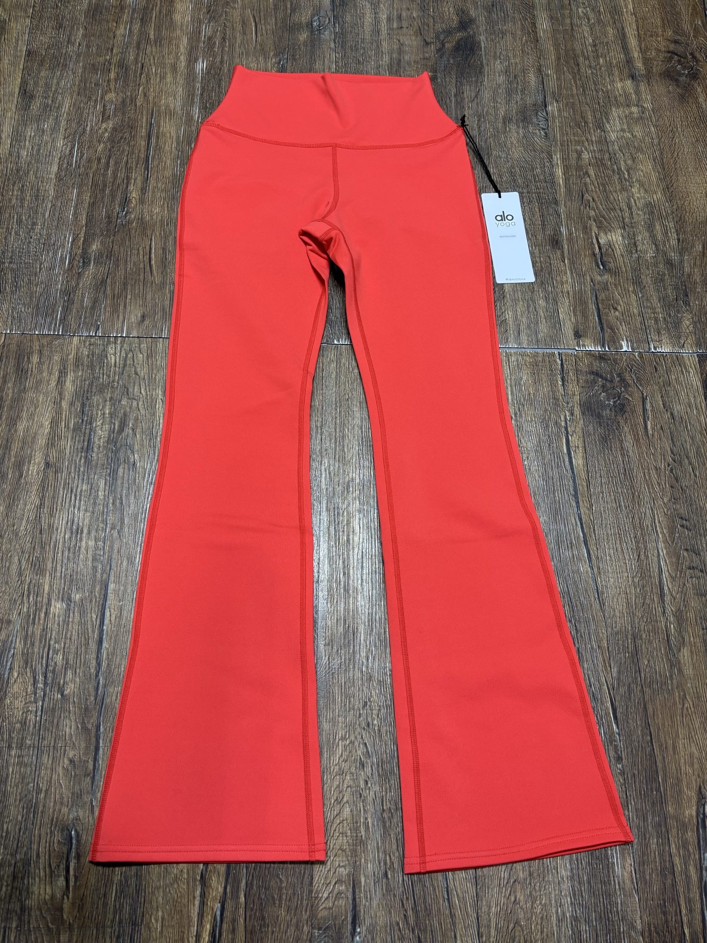 Alo Yoga High-Waist Airbrush Leggings - Sculpt & Support for Workout 3 i1745135143608 5086 0 1