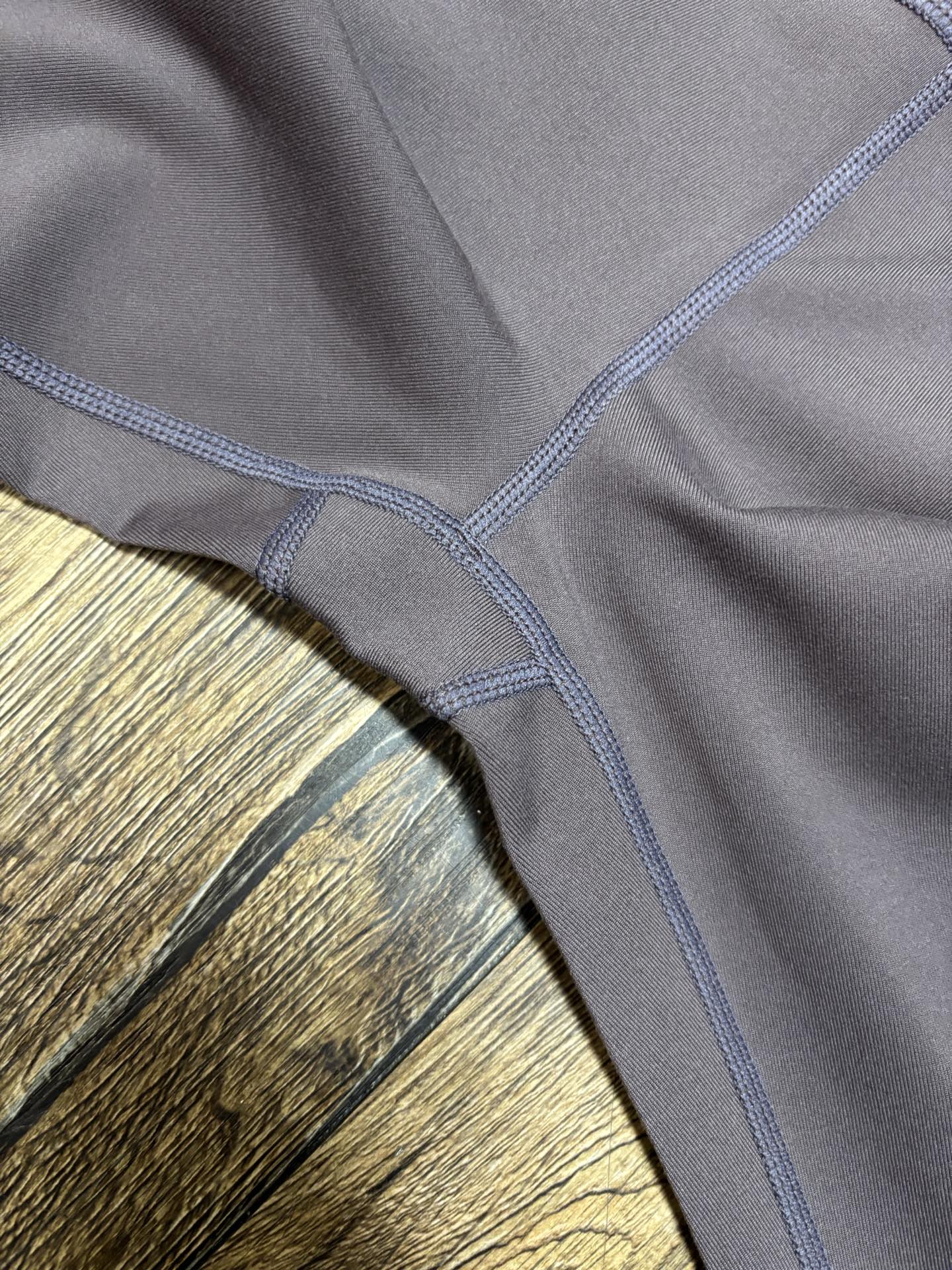 ALO Yoga High-Waist Airbrush Flare Leggings,Sculpt & Lift, Tummy Control 7 i1745135192413 4572 0 5