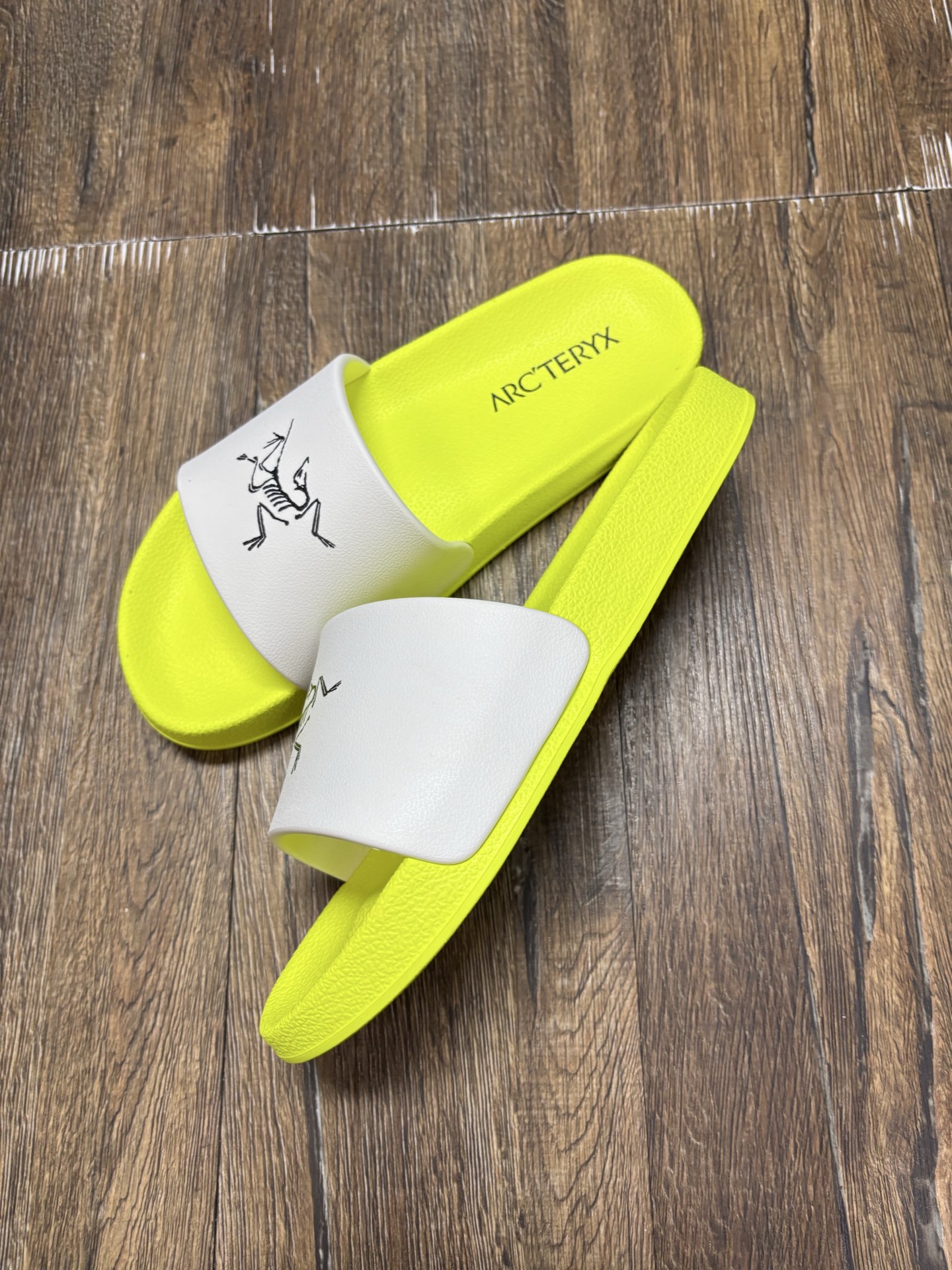 Arc'teryx Men's and Women's Slide Sandals with Vibram Sole 6 i1746343141502 156 0 4