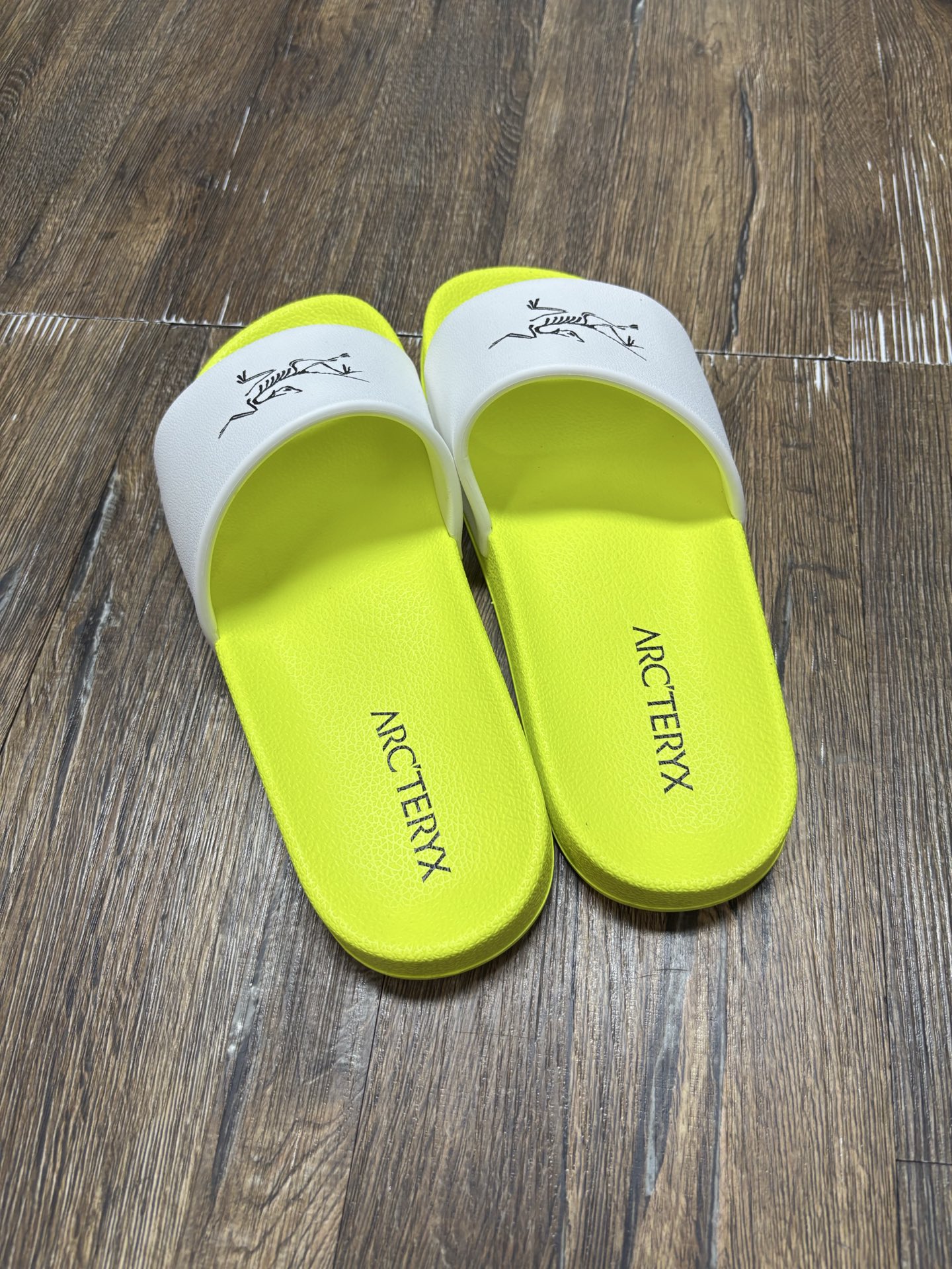 Arc'teryx Men's and Women's Slide Sandals with Vibram Sole 4 i1746343142879 1115 0 2