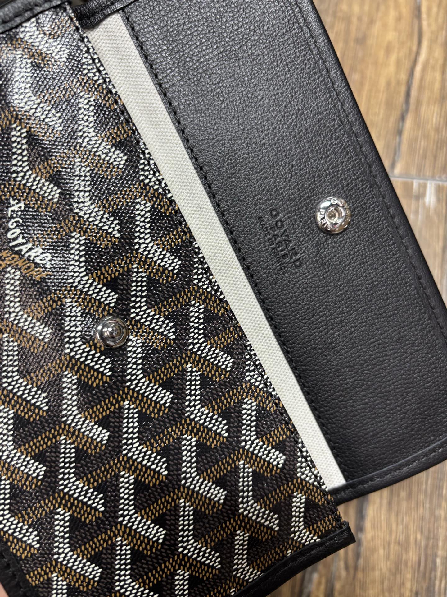 Goyard Tote Bag, PM Size for Women, Classic Coated Canvas Shopping Bag 9 i1746511897472 355 0 7