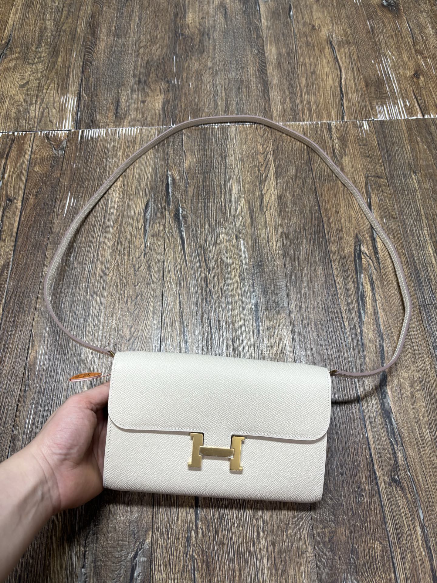 Hermes Constance To Go Wallet Crossbody Bag - Gold Hardware & Leather 2 i1746691669026 4467 0 0