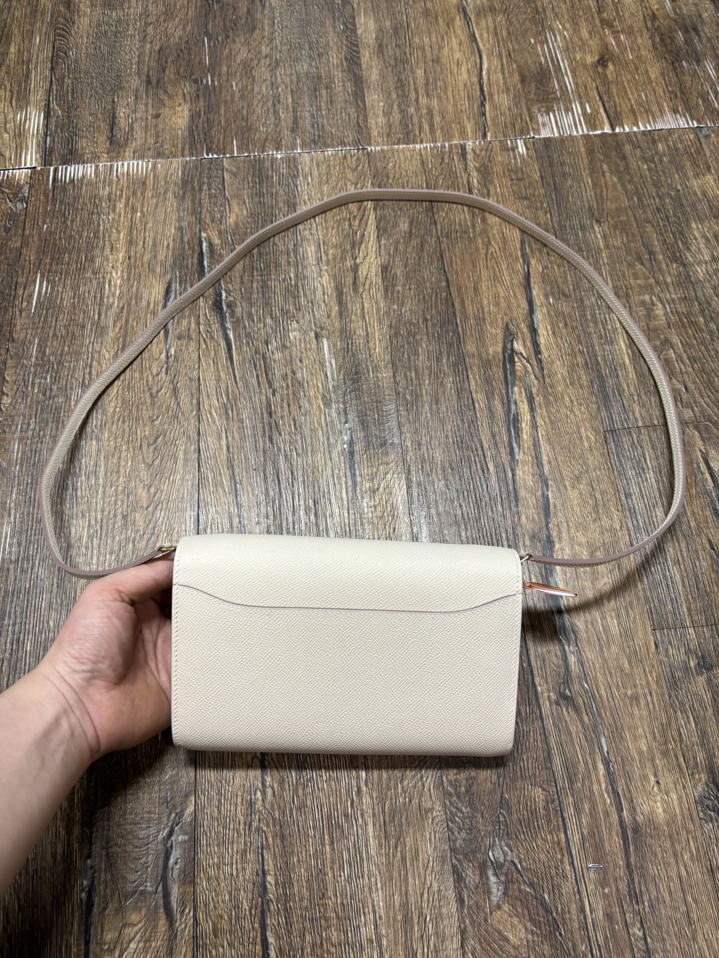 Hermes Constance To Go Wallet Crossbody Bag - Gold Hardware & Leather 3 i1746691676350 6570 0 1