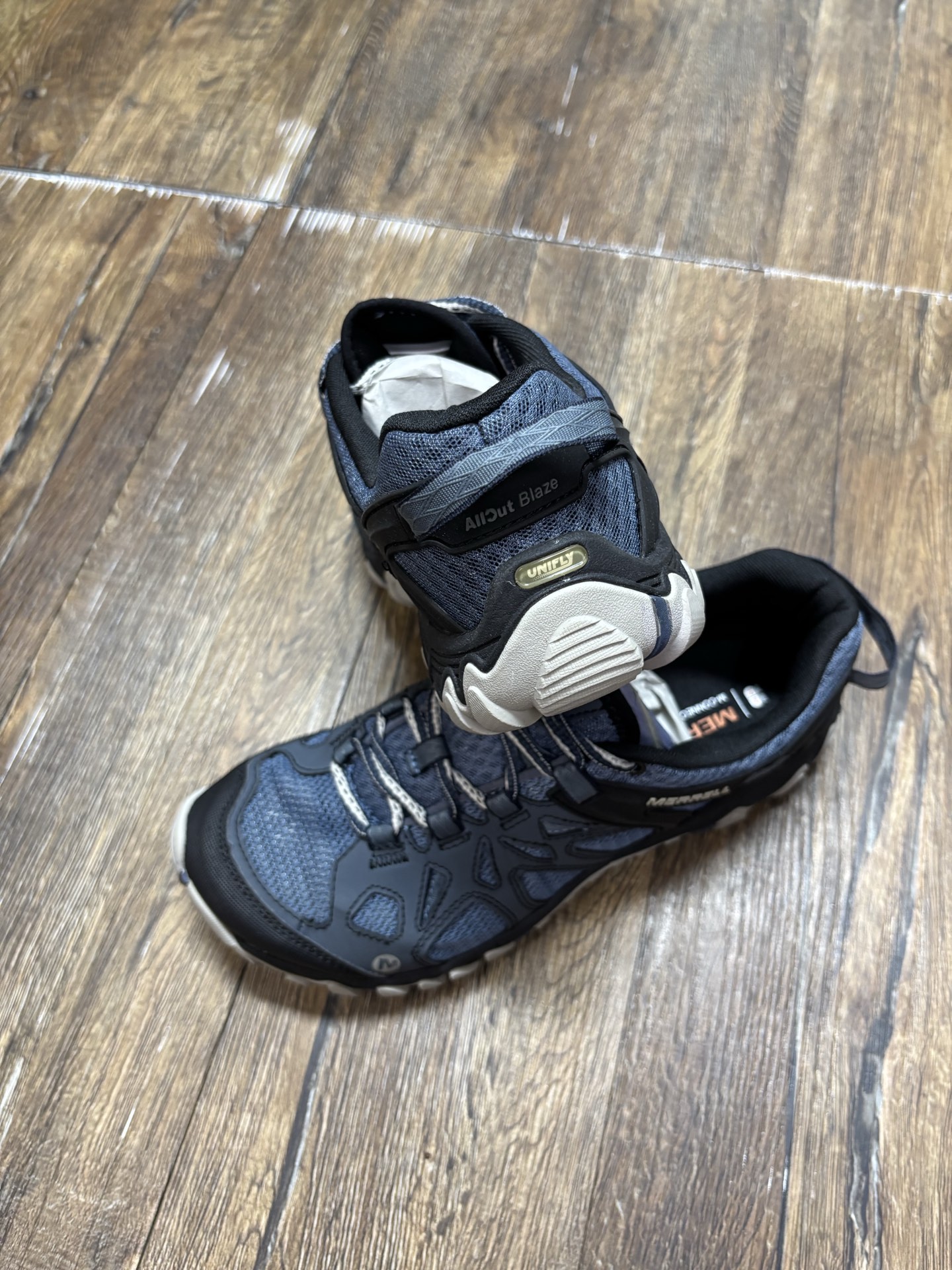 Merrell Moab 3: Lightweight & Durable Hiking Shoes for Men & Women 6 i1746692232169 3364 0 4