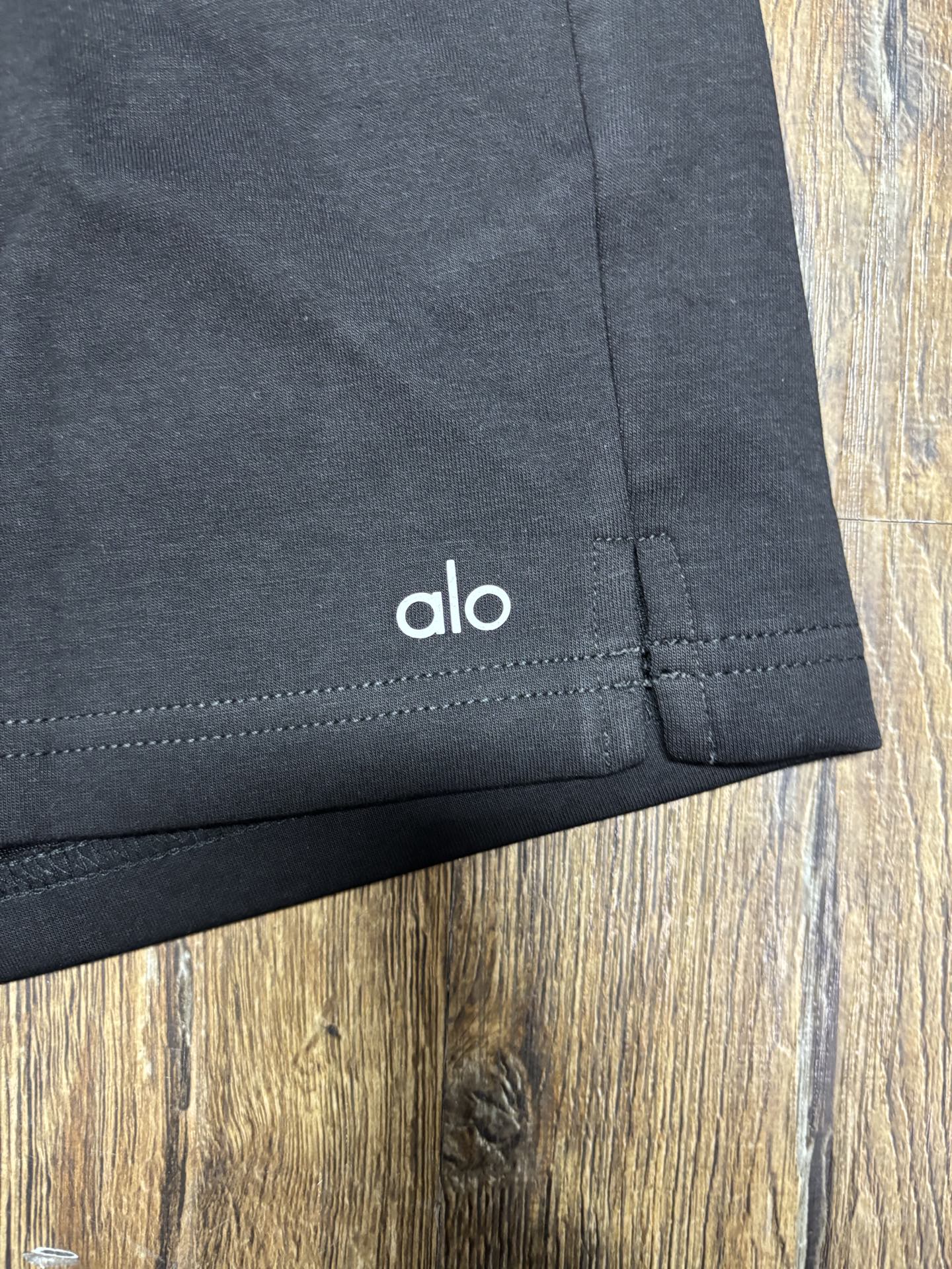 Alo Yoga Accolade Shorts - Comfortable & Stylish Women's Activewear 4 i1747038013180 5753 0 2