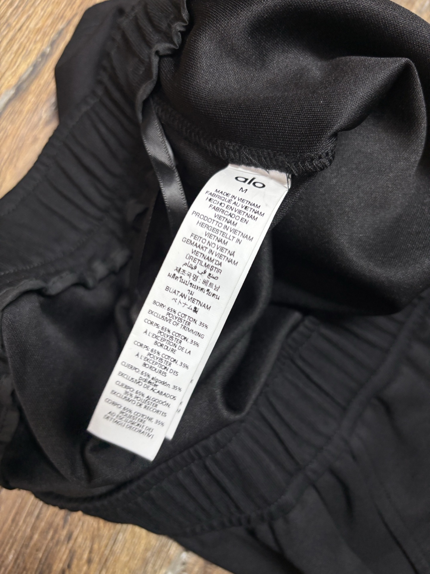 Alo Yoga Accolade Shorts - Comfortable & Stylish Women's Activewear 6 i1747038013237 3551 0 4