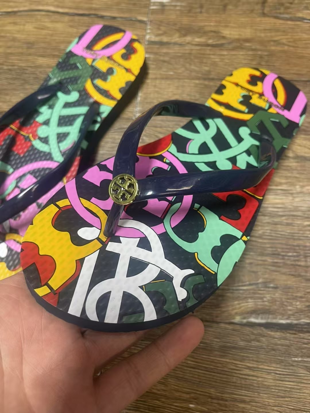 Tory Burch Women's Summer Flat Thong Sandals - New Colors & Comfortable Fit 6 i1747041368805 2966 0 5