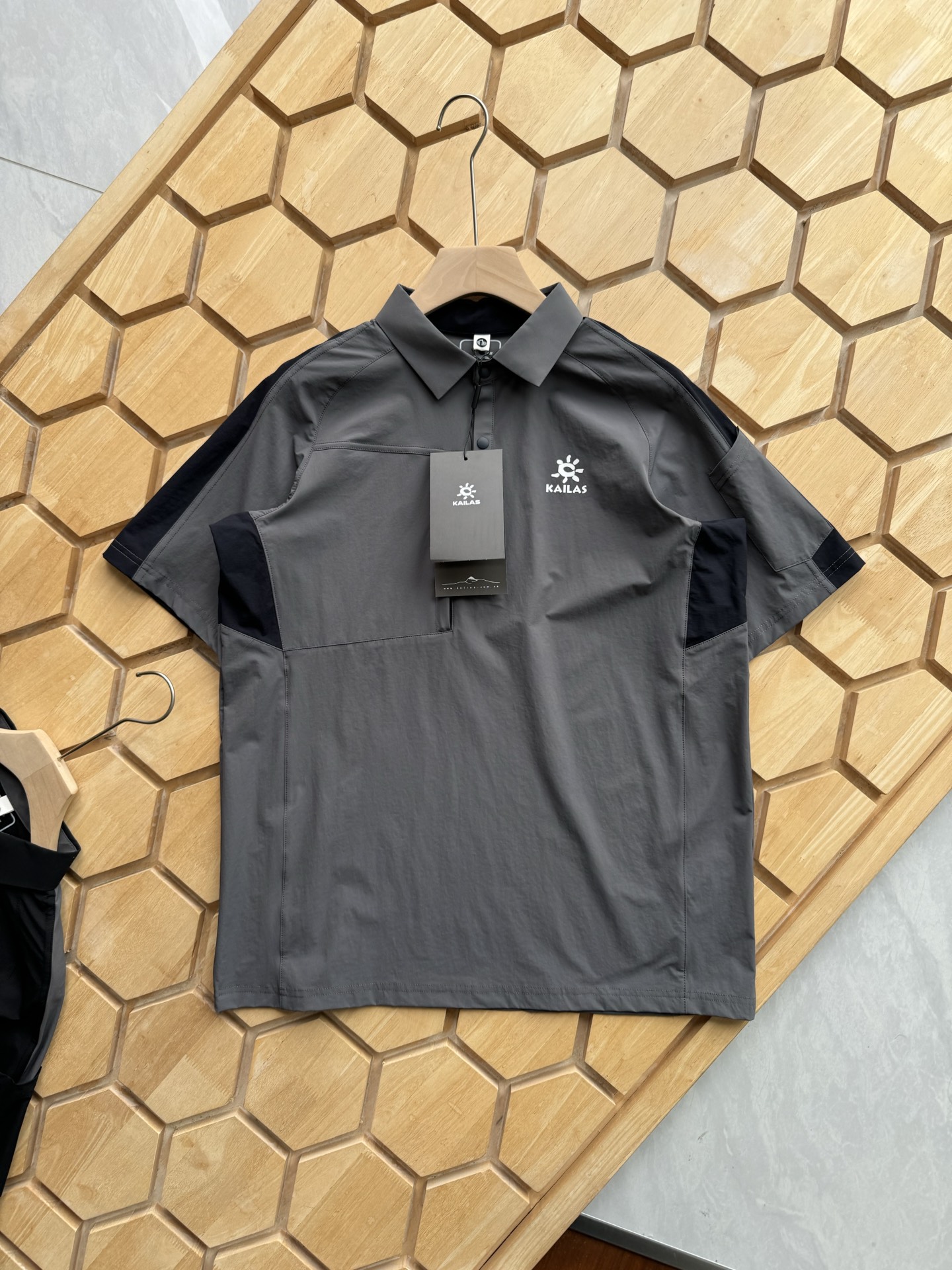 Kailas Polo de Verano para Hombre: Secado Rápido, Antibacteriano y Estilo Moderno 8 i1745835942787 6929 0 6