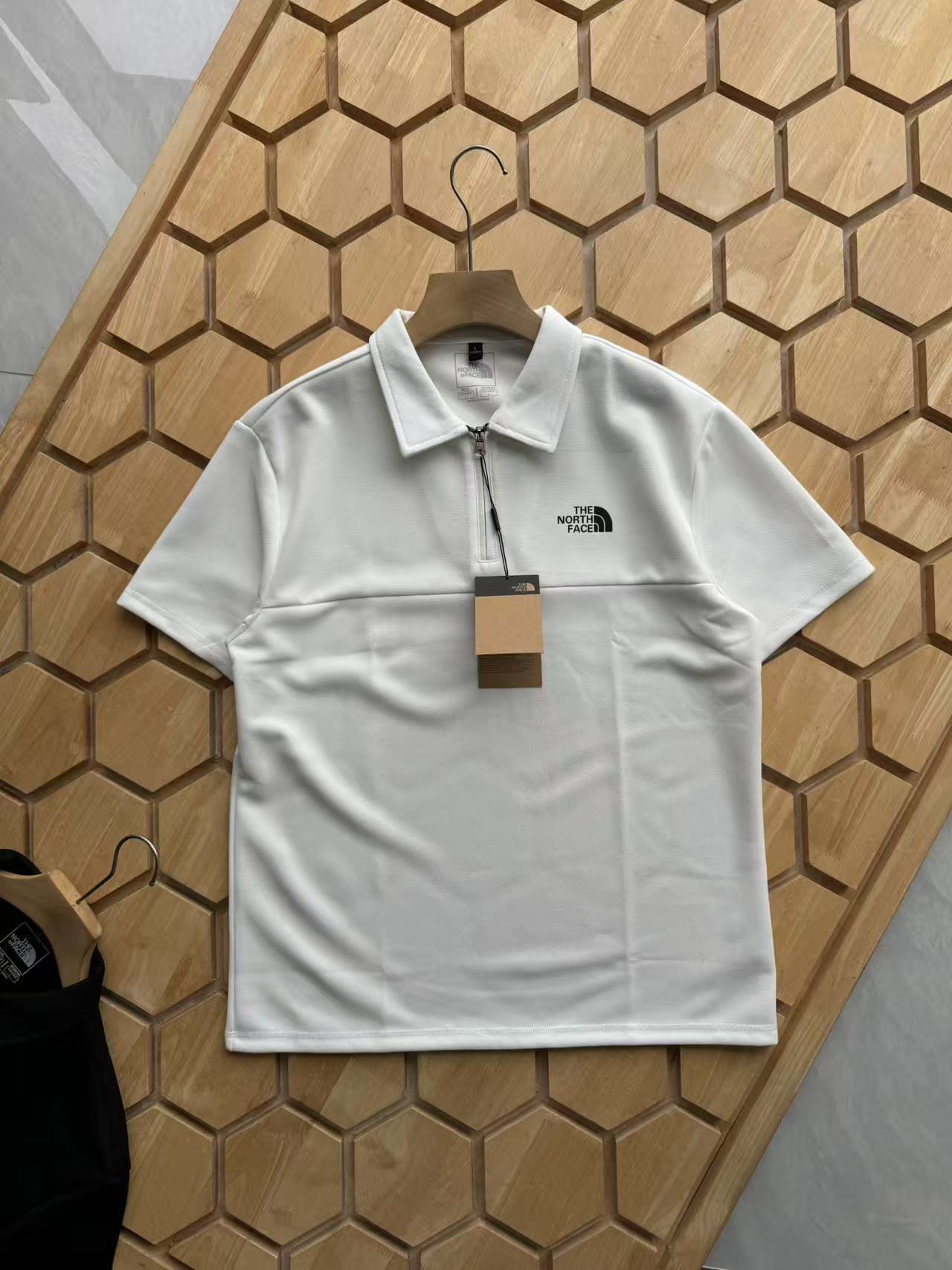 The North Face Polo de Verano con Media Cremallera para Hombre 5 i1745923234886 3934 0 3