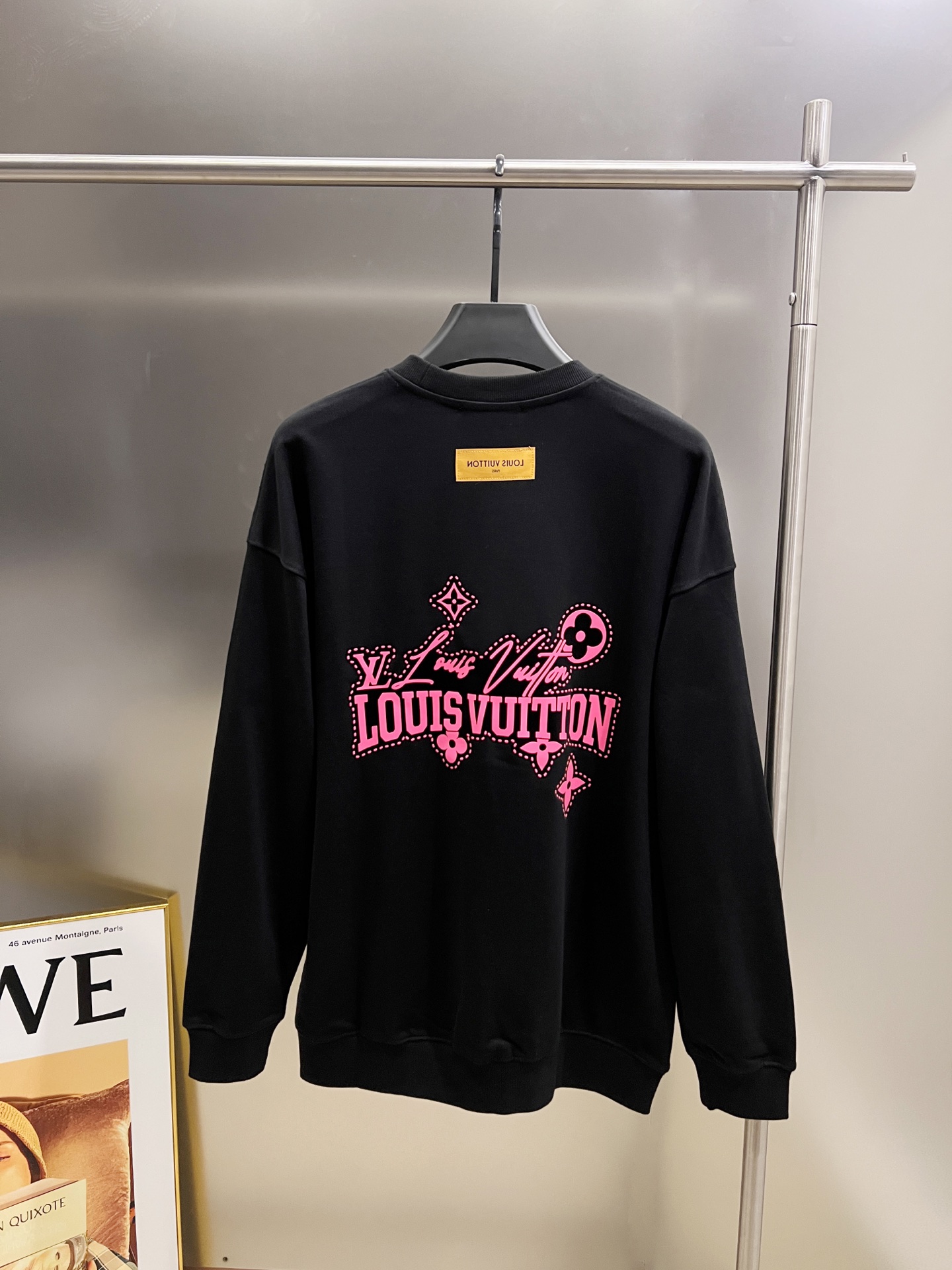 Louis Vuitton 2025 FW Pink Logo Black Sweatshirt, Unisex Cotton Pullover