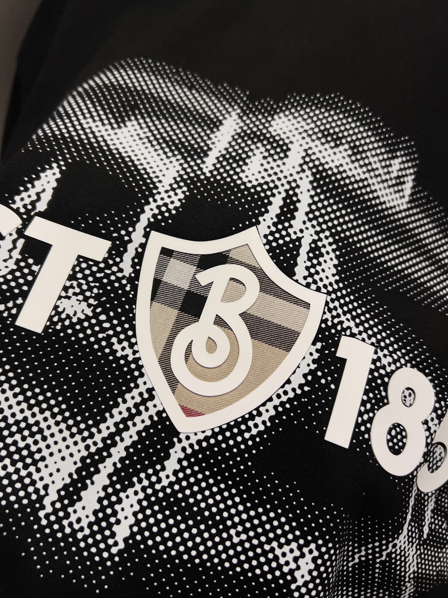Burberry BURBERRY巴宝莉BBR 秋冬新款 短袖T恤 logo 发泡工艺