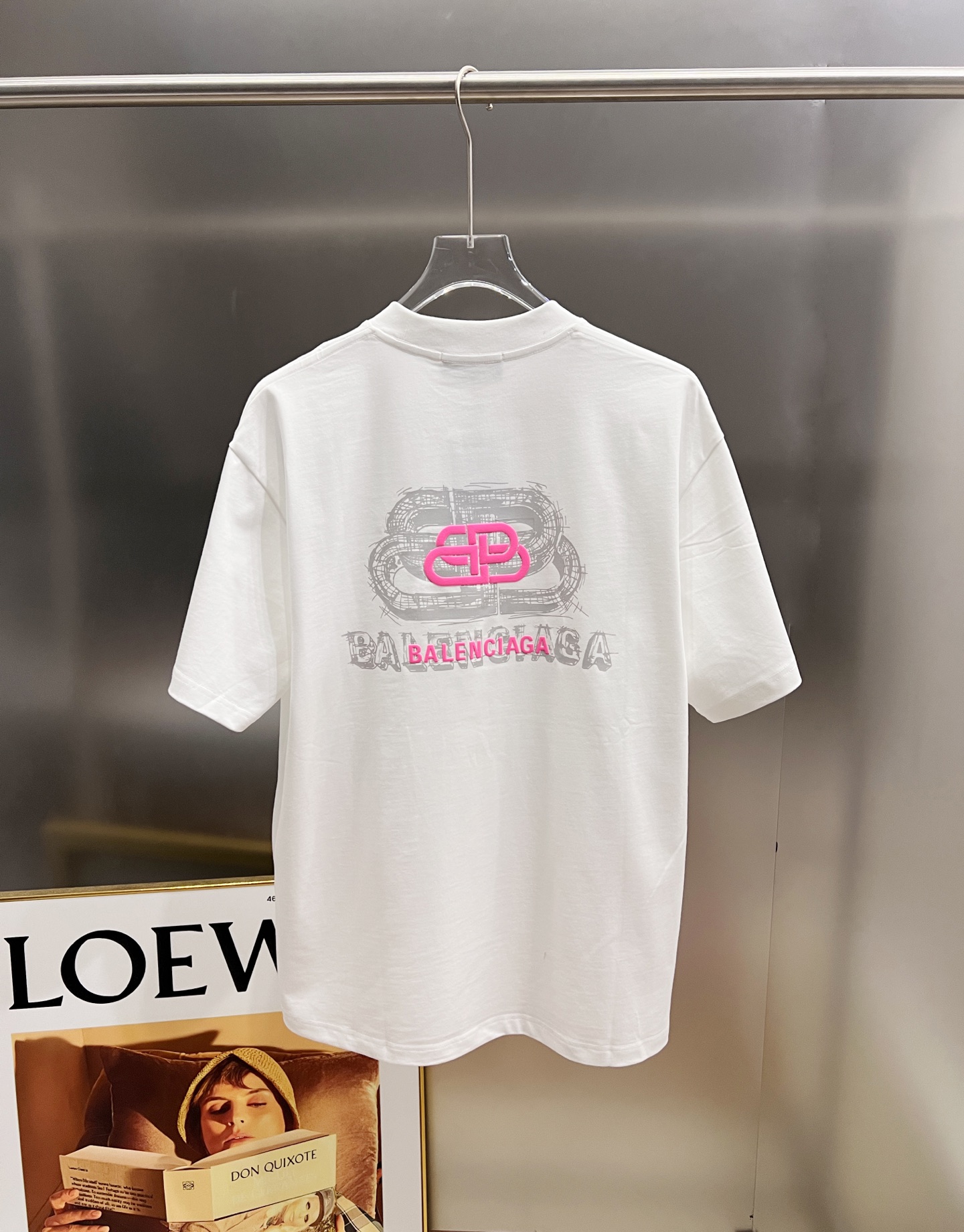 Balenciaga BAL 巴黎世家 2026春夏新款 短袖T恤 新款logo立体发泡工艺 宽松版 S M L XL XXL 五个码 颜色：黑色 白色 安哥拉红