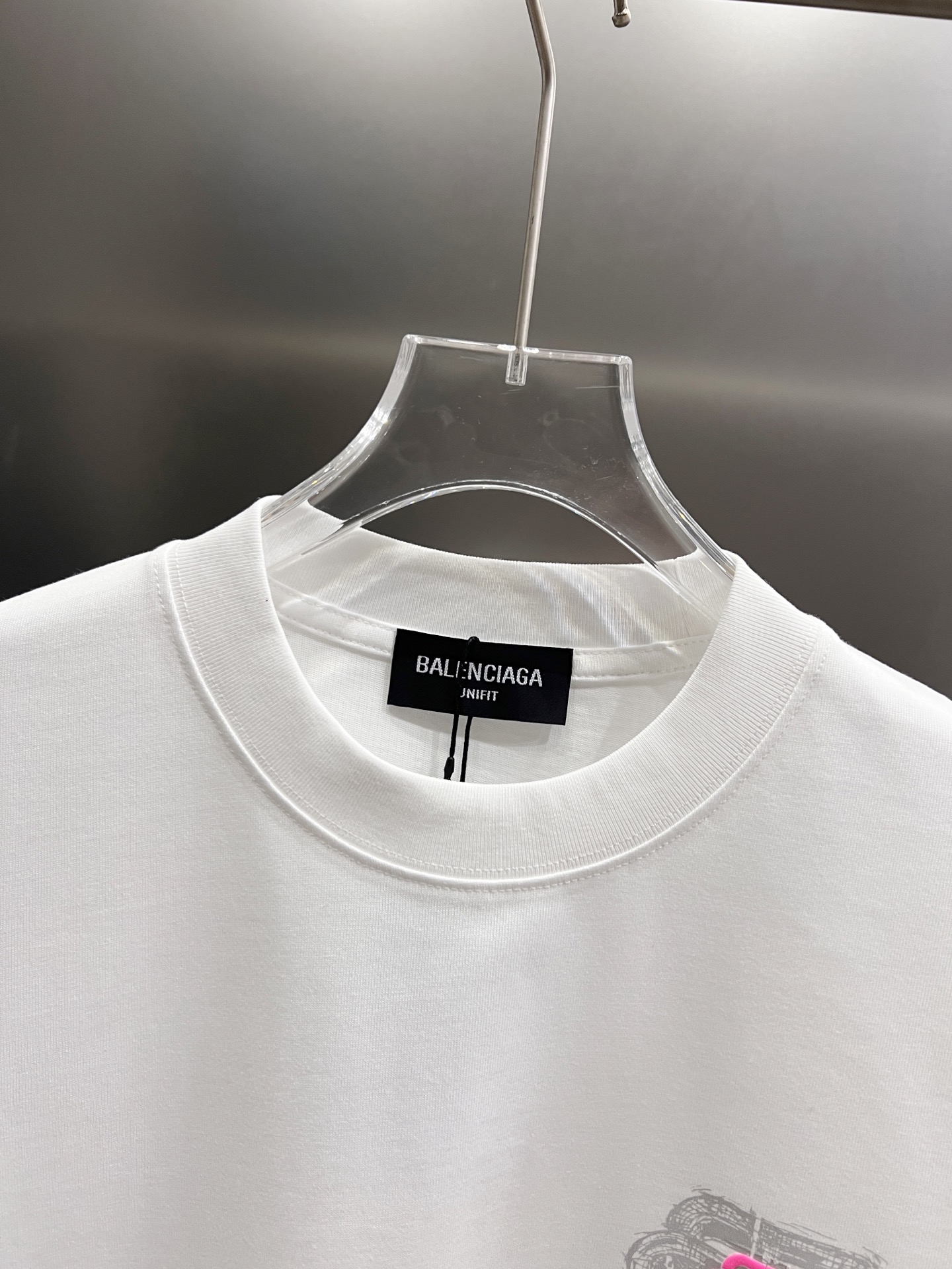 Balenciaga BAL 巴黎世家 2026春夏新款 短袖T恤 新款logo立体发泡工艺 宽松版 S M L XL XXL 五个码 颜色：黑色 白色 安哥拉红