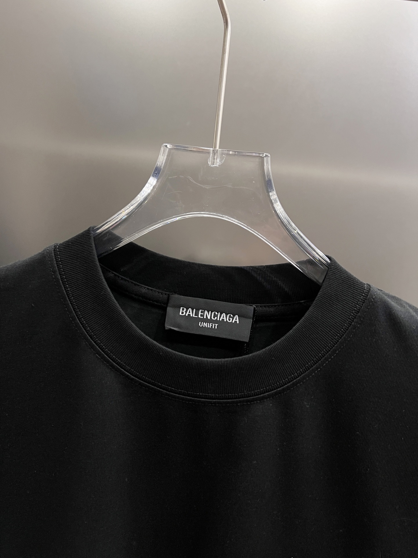 Balenciaga BAL 巴黎世家 2026春夏新款 短袖T恤 新款logo立体发泡工艺 宽松版 S M L XL XXL 五个码 颜色：黑色 白色 安哥拉红