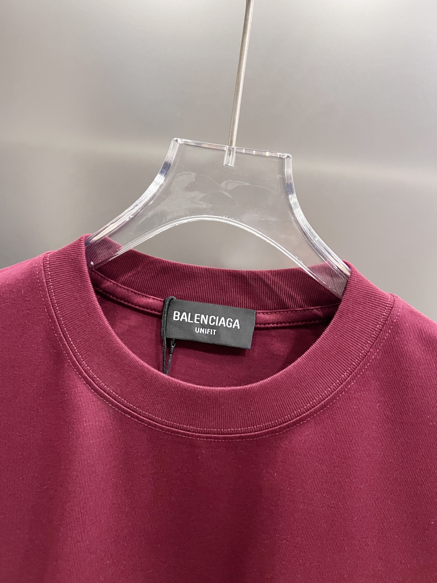 Balenciaga BAL 巴黎世家 2026春夏新款 短袖T恤 新款logo立体发泡工艺 宽松版 S M L XL XXL 五个码 颜色：黑色 白色 安哥拉红