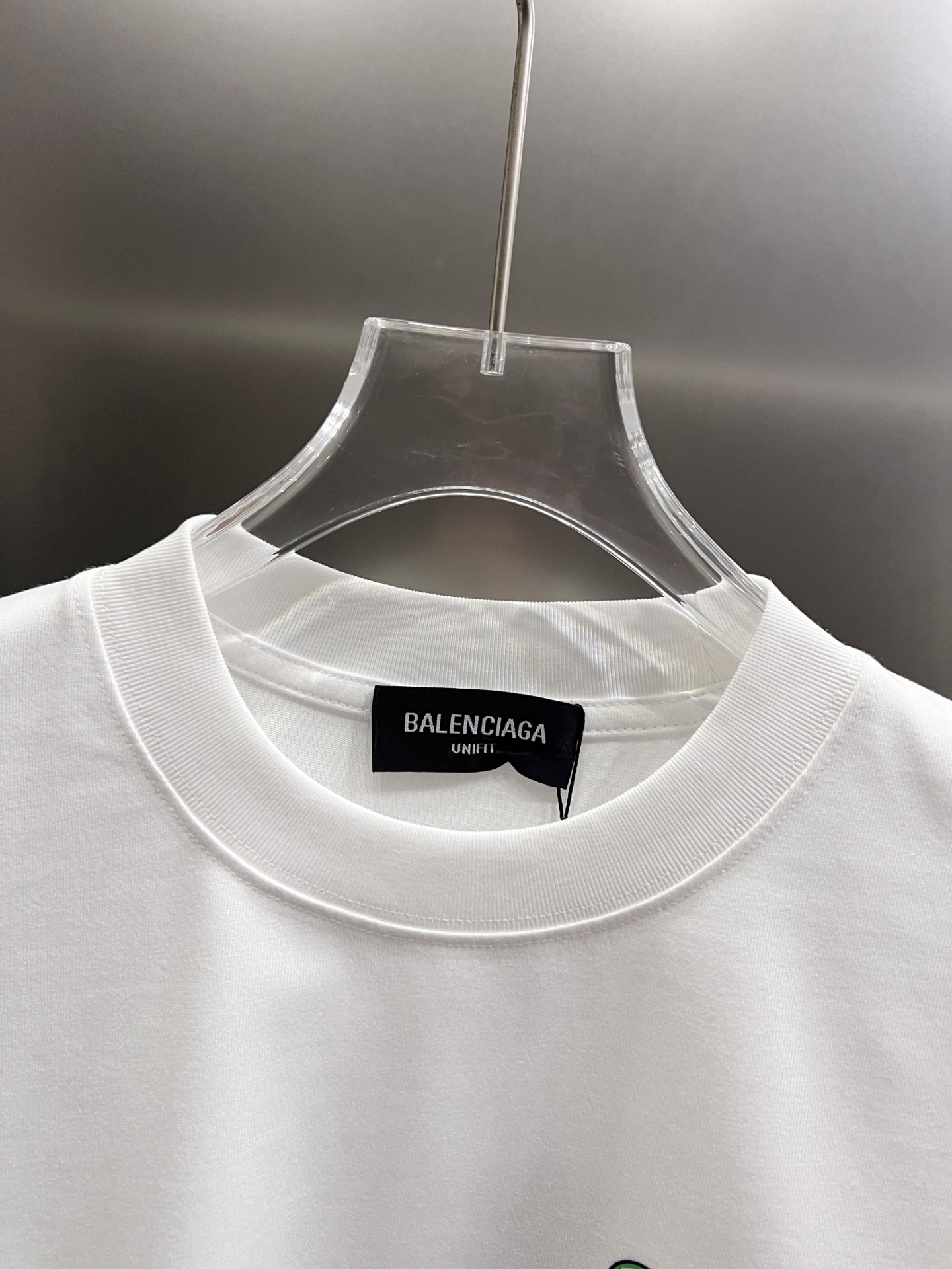 Balenciaga BAL 巴黎世家 2026春夏新款 短袖T恤 新款logo立体工艺 宽松版 S M L XL XXL 五个码 颜色：黑色 白色 安哥拉红