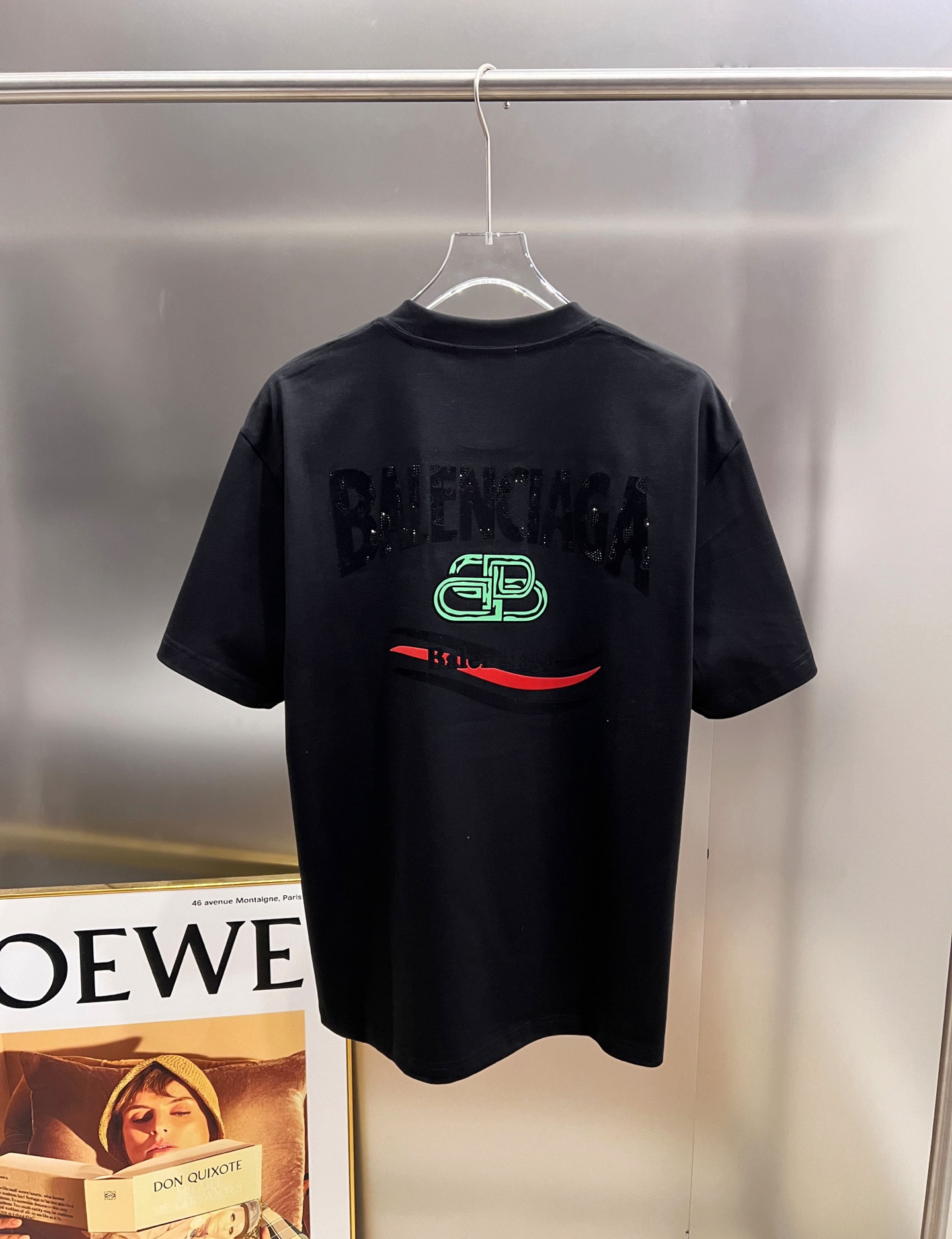 Balenciaga BAL 巴黎世家 2026春夏新款 短袖T恤 新款logo立体工艺 宽松版 S M L XL XXL 五个码 颜色：黑色 白色 安哥拉红