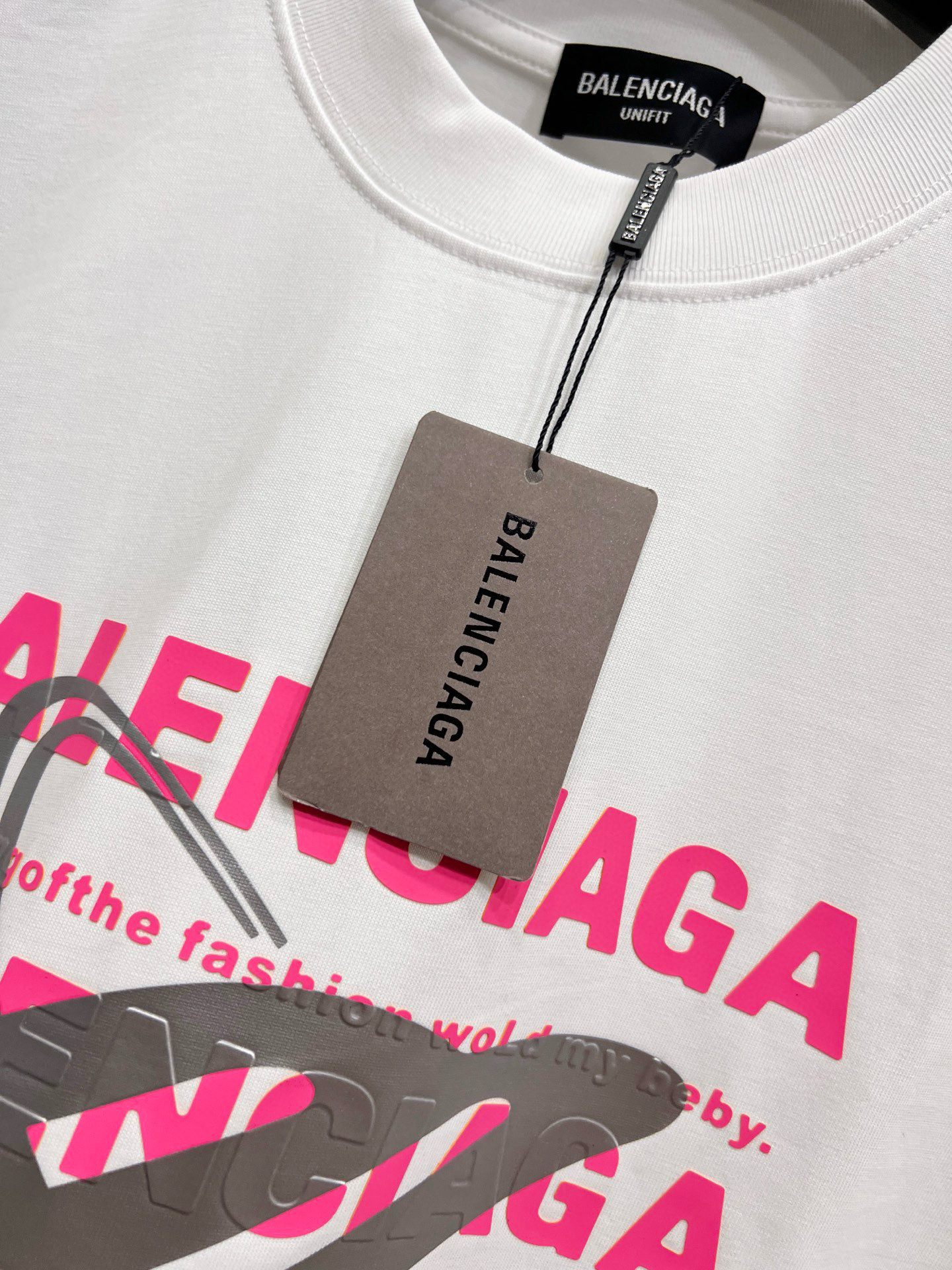 Balenciaga BAL 巴黎世家 2026春夏新款 短袖T恤 新款logo立体工艺 宽松版 S M L XL XXL 五个码 颜色：黑色 白色