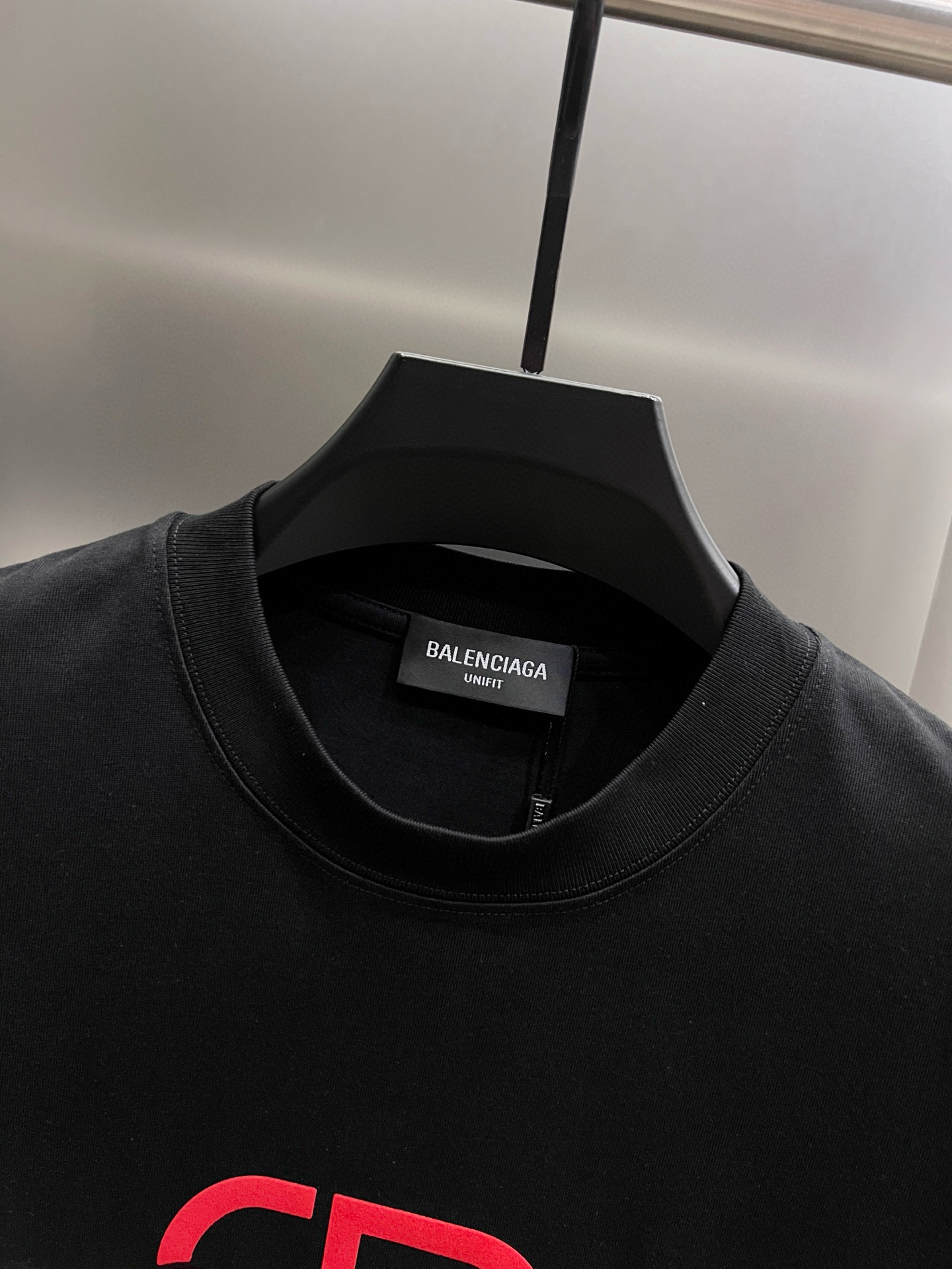 Balenciaga BAL 巴黎世家 2026春夏新款 圆领短袖t恤 字母发泡工艺+植绒印花 宽松版 S M L XL XXL 五个码 颜色：黑色 白色
