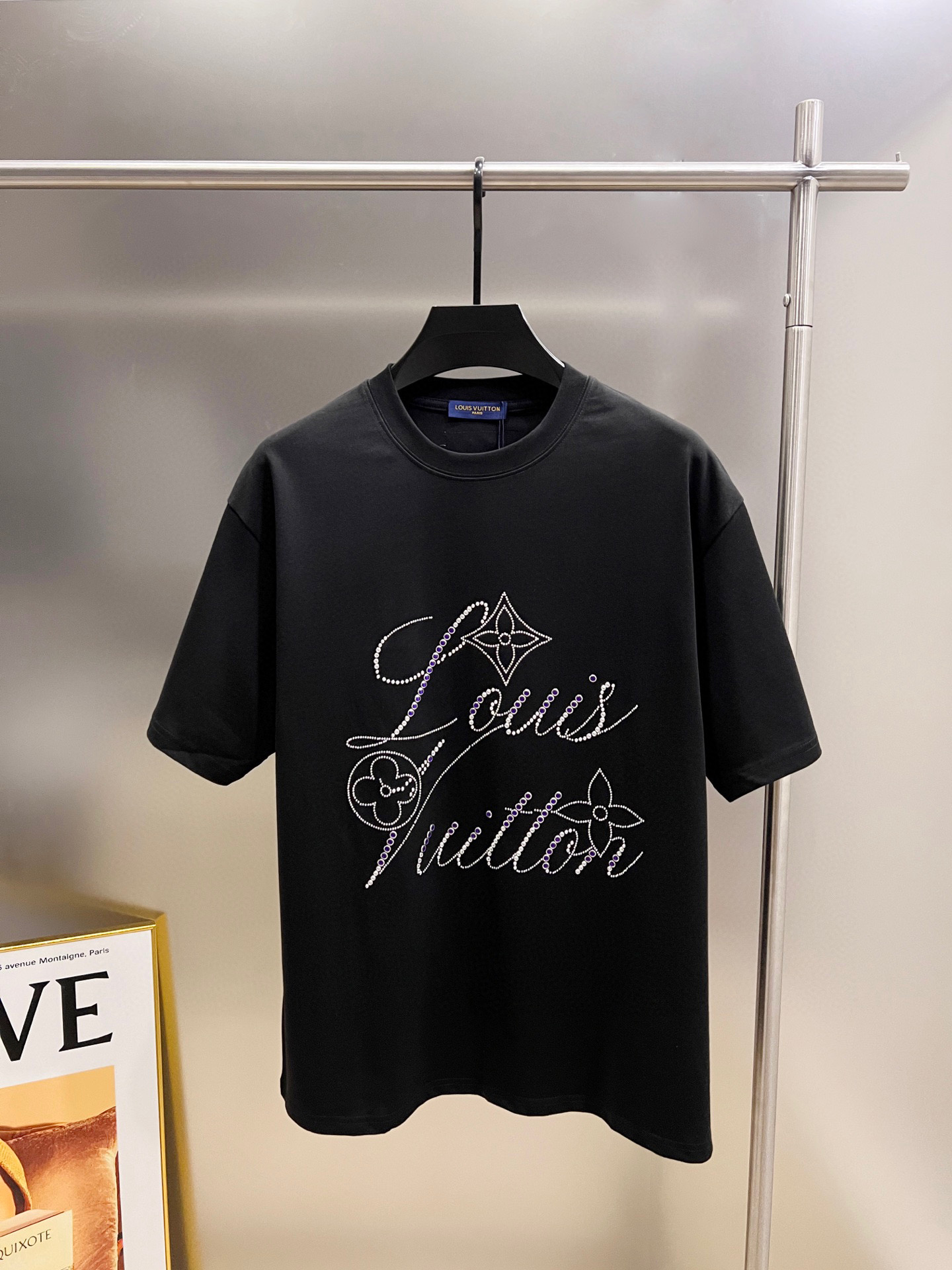 P85 1v Louis * 2026 primavera y verano nuevo estilo Clásico letra V grande lámina plateada tridimensional + diseño arte…