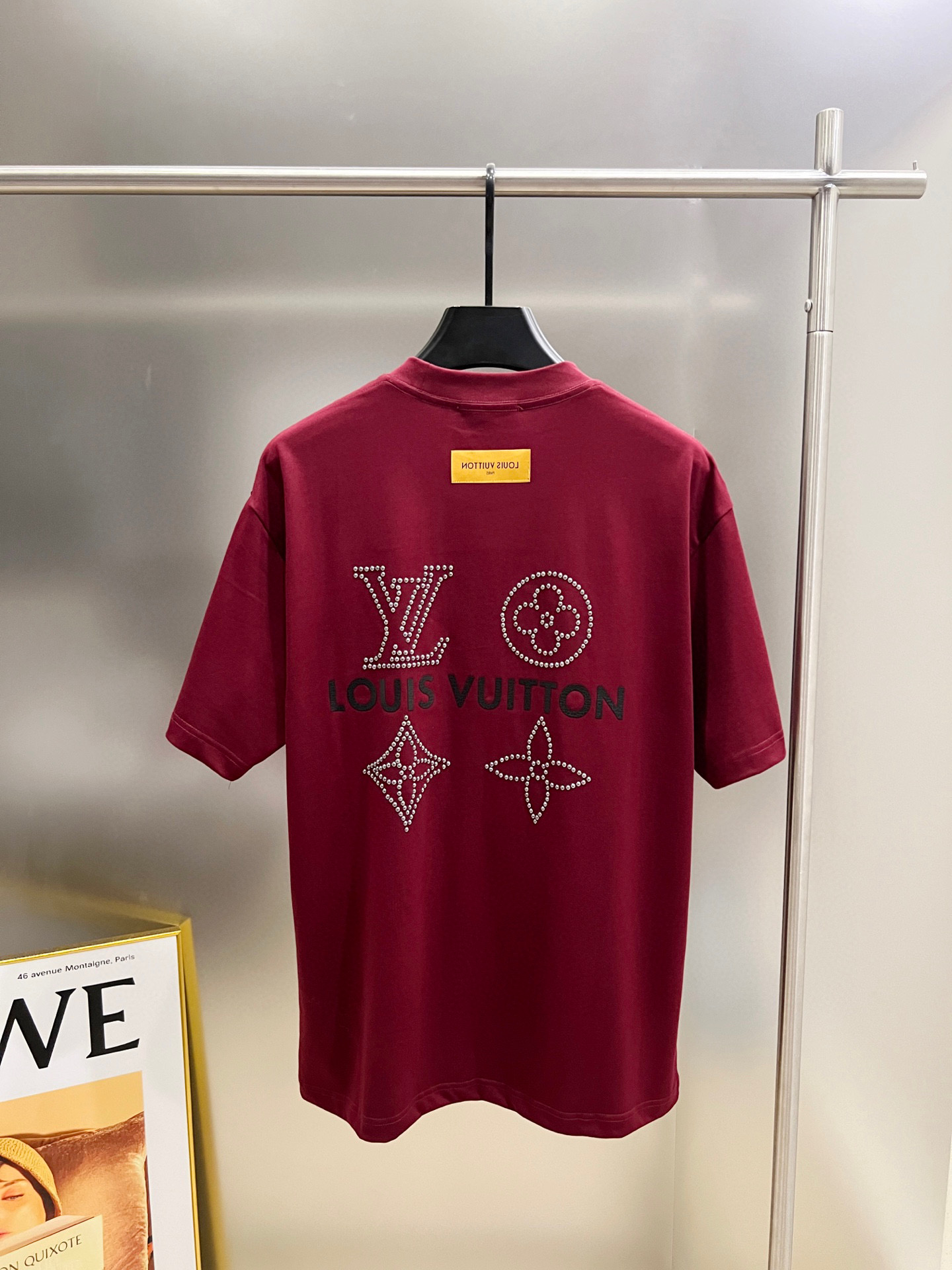 P85 1v Louis* 2026 Primavera y verano nuevo estilo, diseño clásico de artesanía de perlas con placa de hierro y letras,…