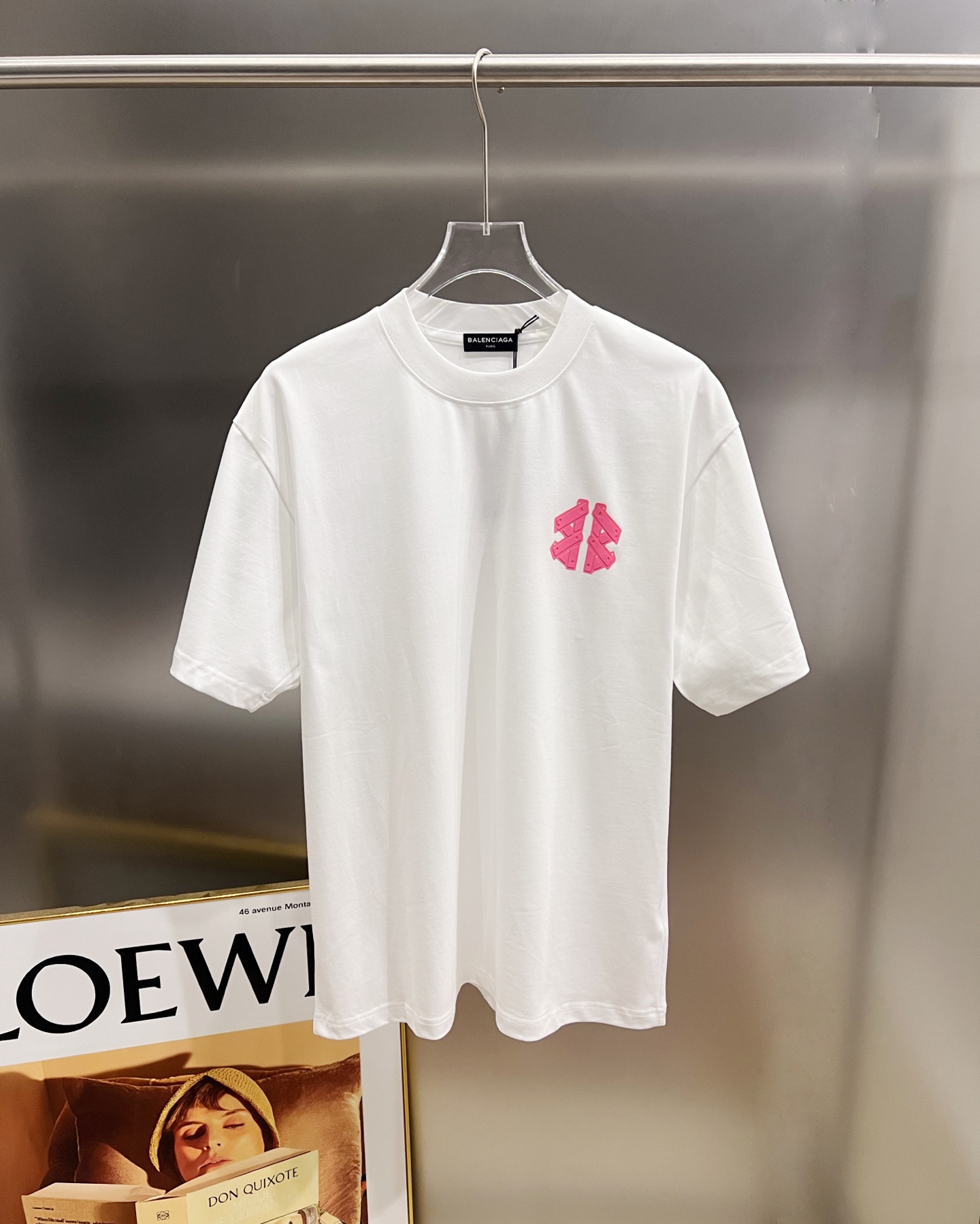 Balenciaga BAL 巴黎世家 2026春夏新款 短袖T恤 新款 简约logo立体工艺 非常 前卫的 宽松版 S M L XL XXL 五个码 颜色 黑色 白色 灰色 玫红 莹光绿